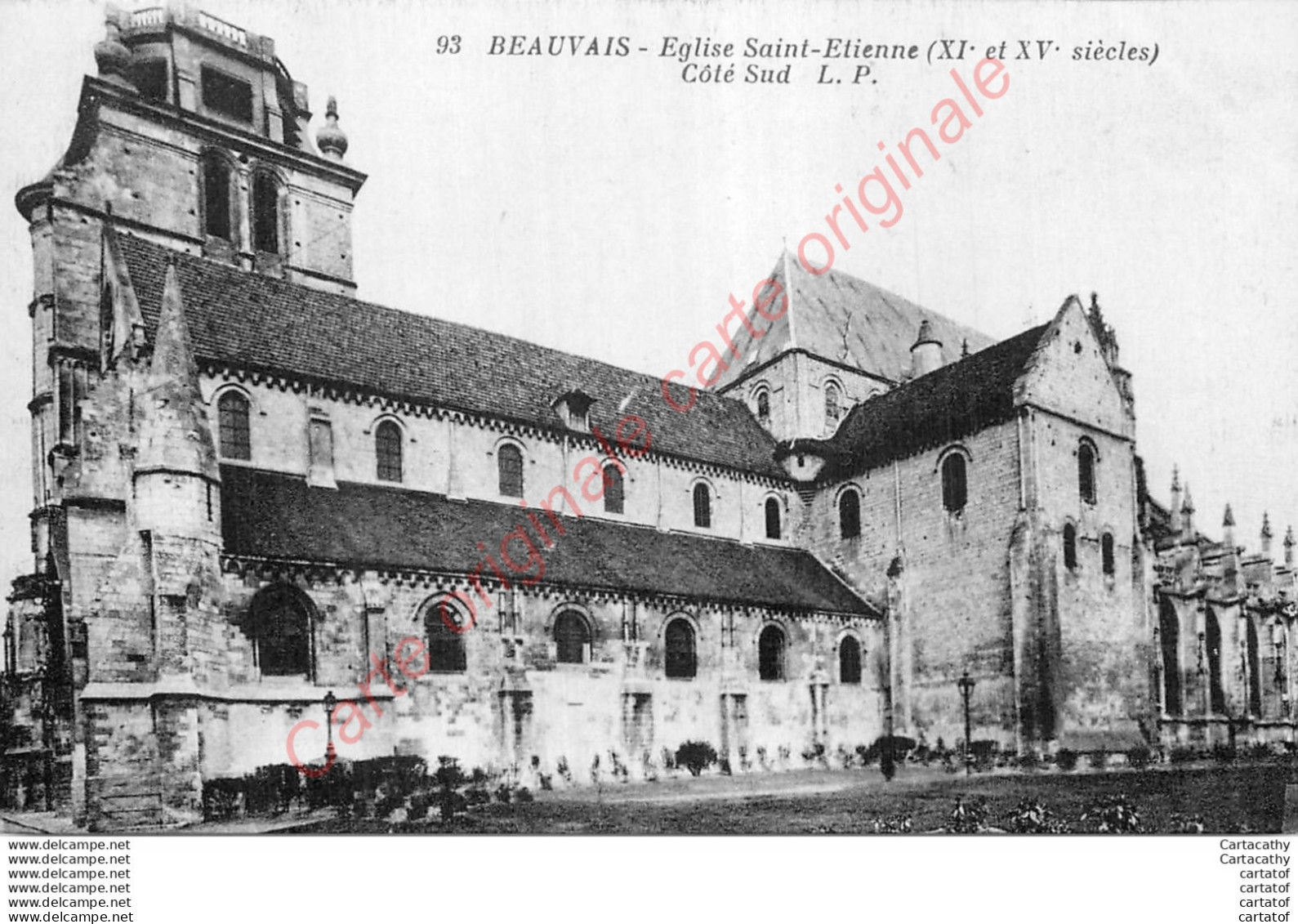 60.  BEAUVAIS .  Eglise St-Etienne Côté Sud . - Beauvais