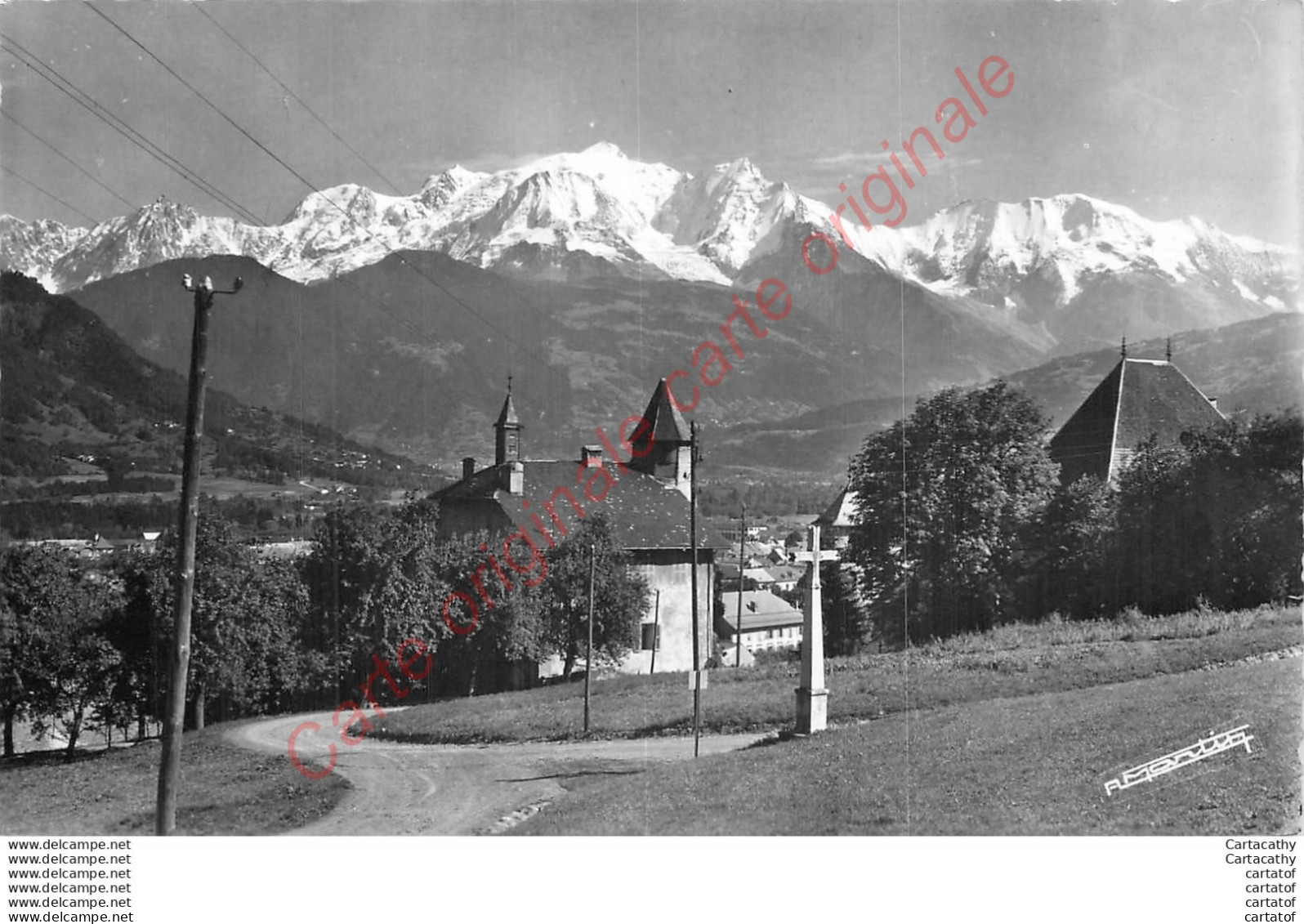 74.  SALLANCHES .  Chateaux "Tour De Disonches" Et Le Mt-Blanc . - Sallanches