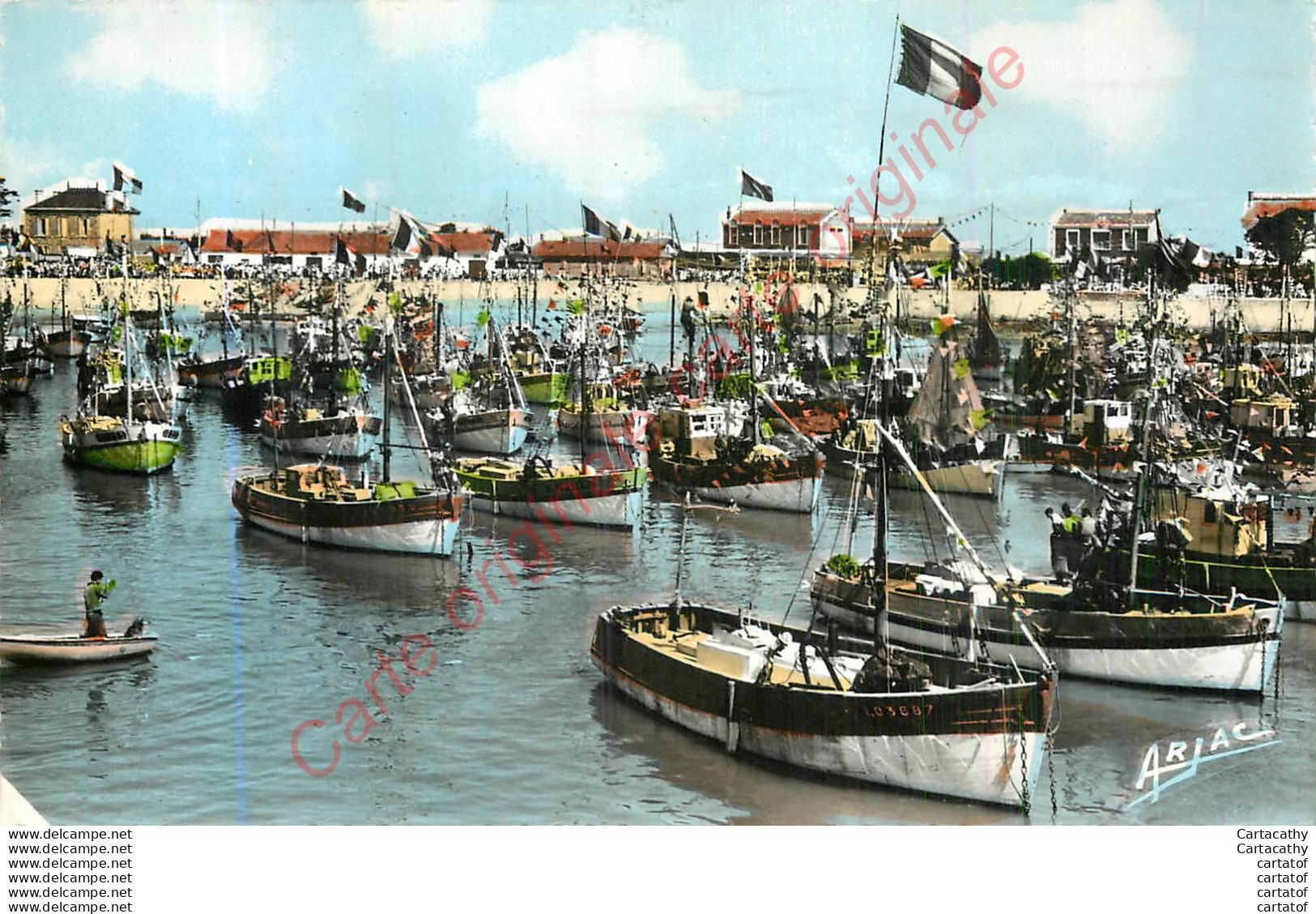 17. ILE D'OLERON . LA COTINIERE .  Le Port Le Jour De La Fête De La Mer . - Ile D'Oléron