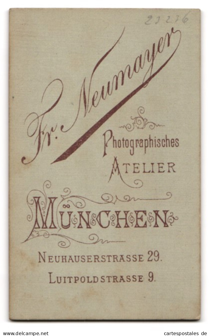 Fotografie Fr. Neumayer, München, Neuhauserstrasse 29, Theologe Im Portrait  - Famous People