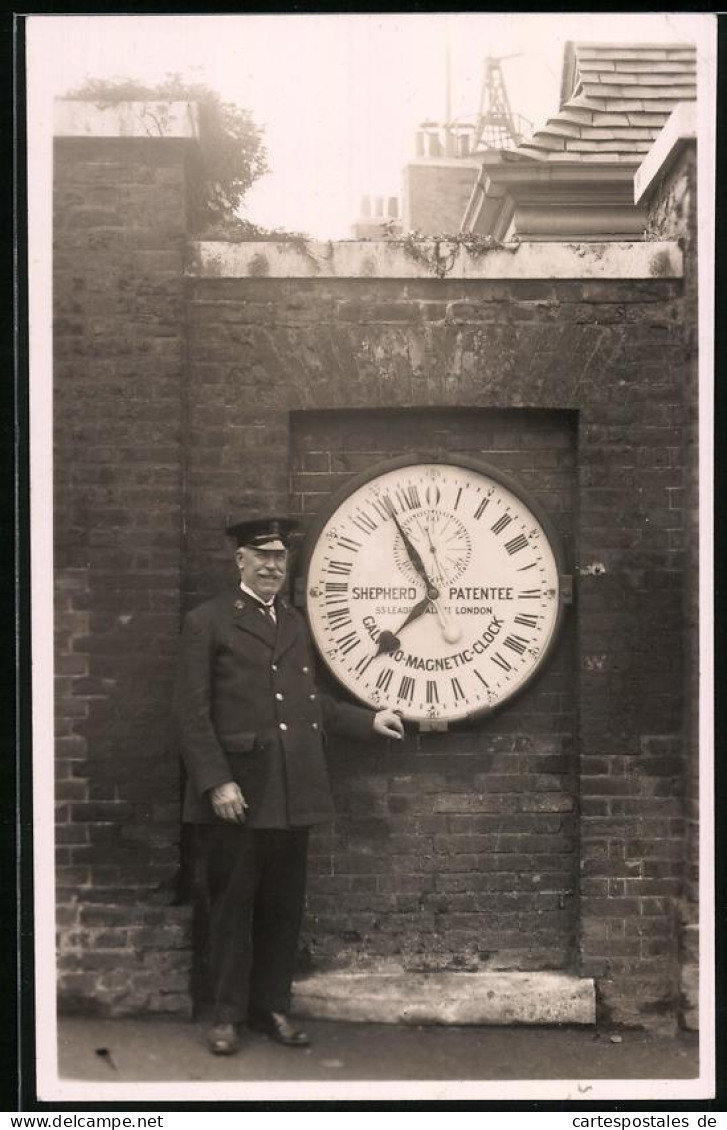 Photo Unbekannter Fotograf, Ansicht London-Greenwich, Royal Observatory, Shepherd Gate Clock  - Lieux