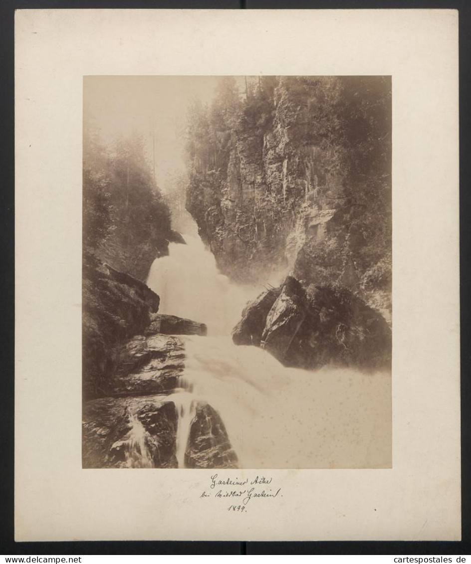 Fotografie Unbekannter Fotograf, Ansicht Bad Gastein, Wasserfall Der Gasteiner Ache, Wildwasser-Fluss Um 1899  - Orte