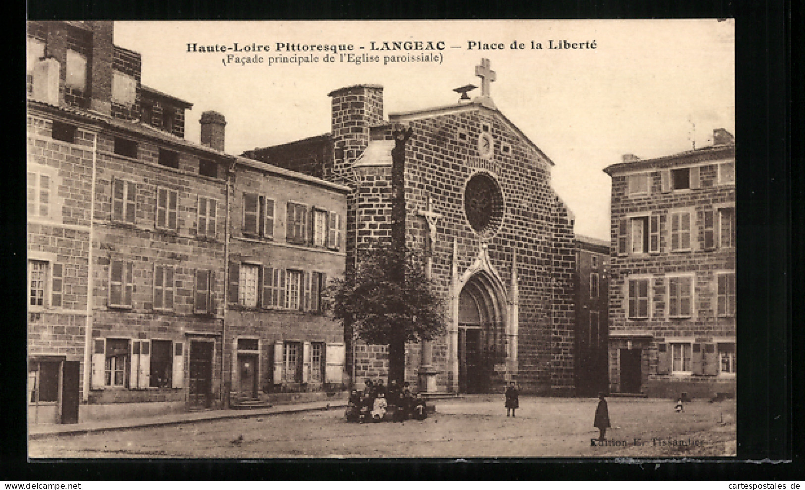 CPA Langeac, Place De La Liberté  - Langeac