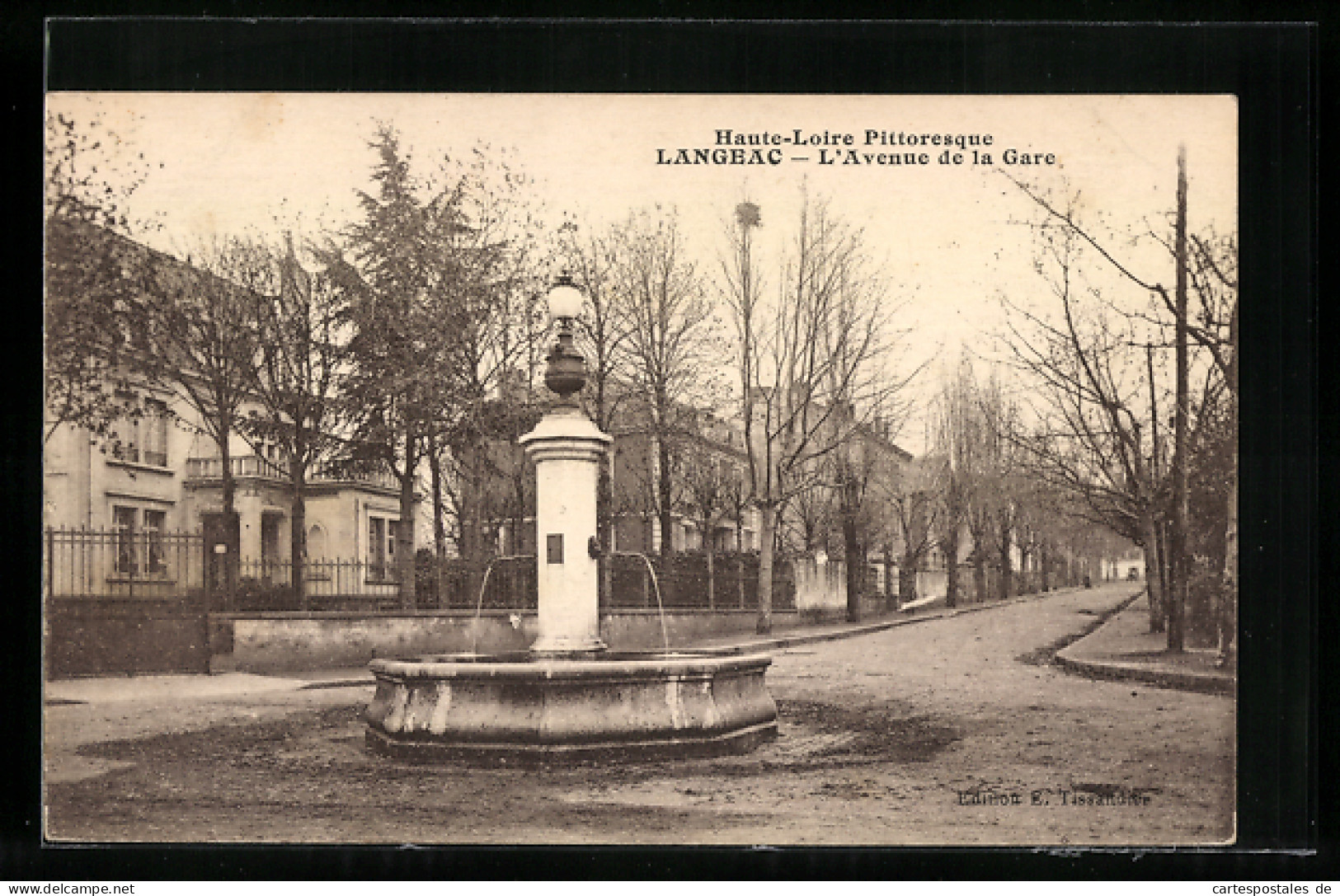 CPA Langeac, L'Avenue De La Gare  - Langeac