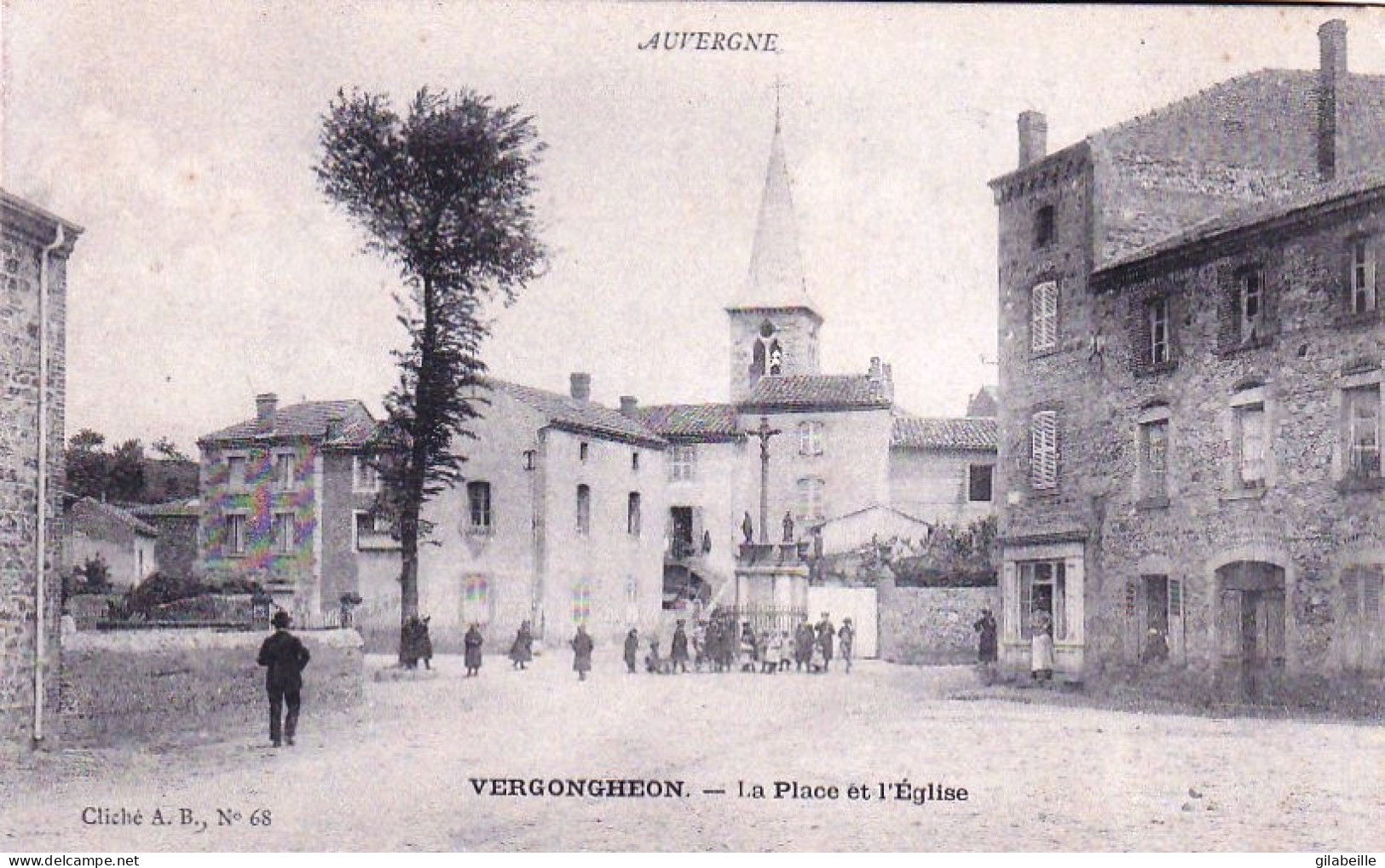 43 - Haute Loire - VERGONGHEON - La Place Et L'église - Other & Unclassified