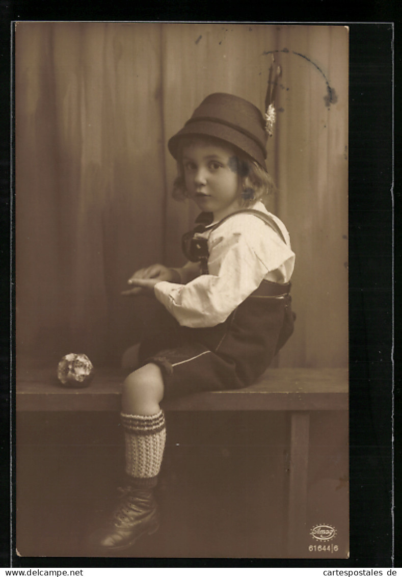 Foto-AK Amag Nr. 61644 /6: Junges Kind In Tracht Und Hut  - Photographs
