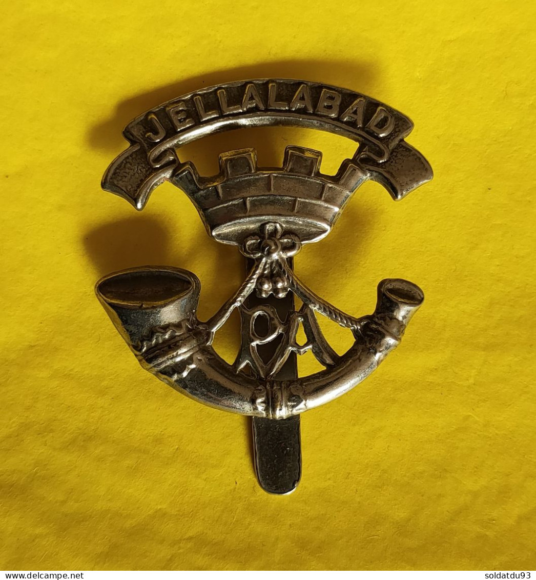 INSIGNE DE CASQUETTE  ( The Somerset Light Infantry (Prince Albert's ) - 1939-45