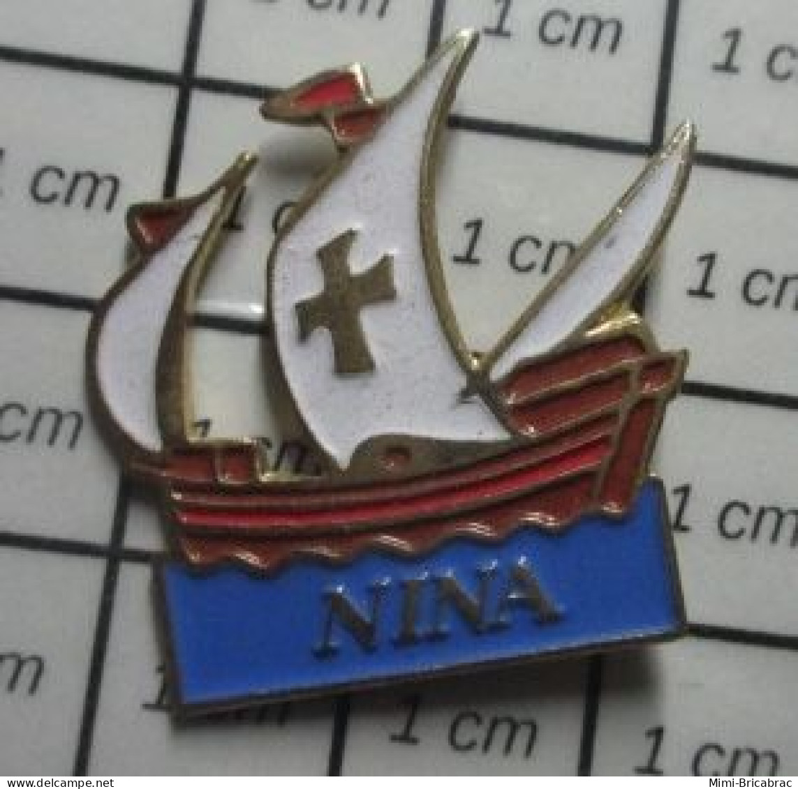 1214D Pin's Pins / Beau Et Rare / BATEAUX / Pin's Pour Colombophile ! 1492 CHRISTOPHE COLOMB LA NINA Pas Hagen Ouf ! - Boats