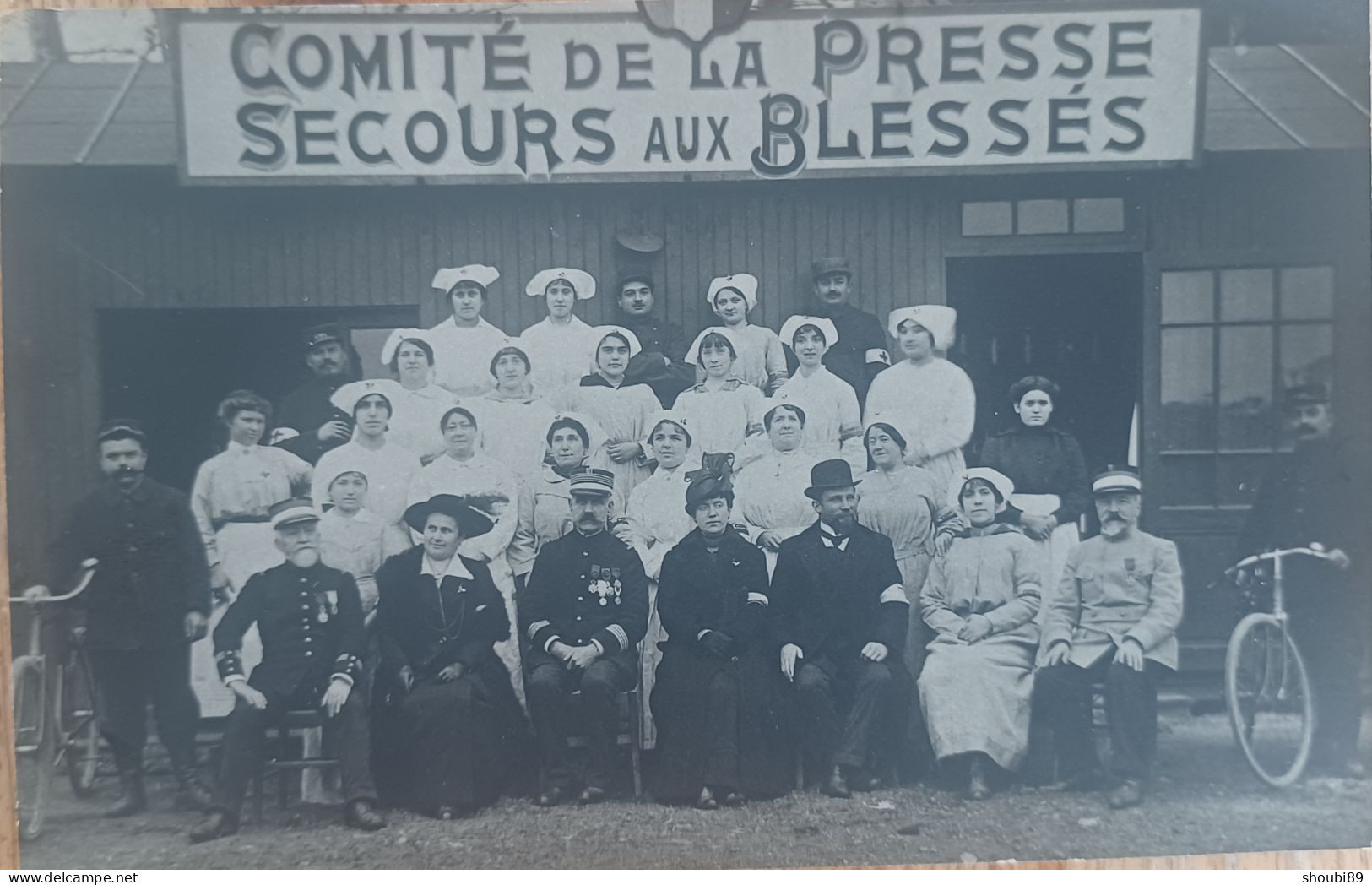 COMITÉ DE LA PRESSE SECOURS AUX  BLESSÉS  CROIX ROUGE INFIRMIÈRES CARTE PHOTO - Foto's