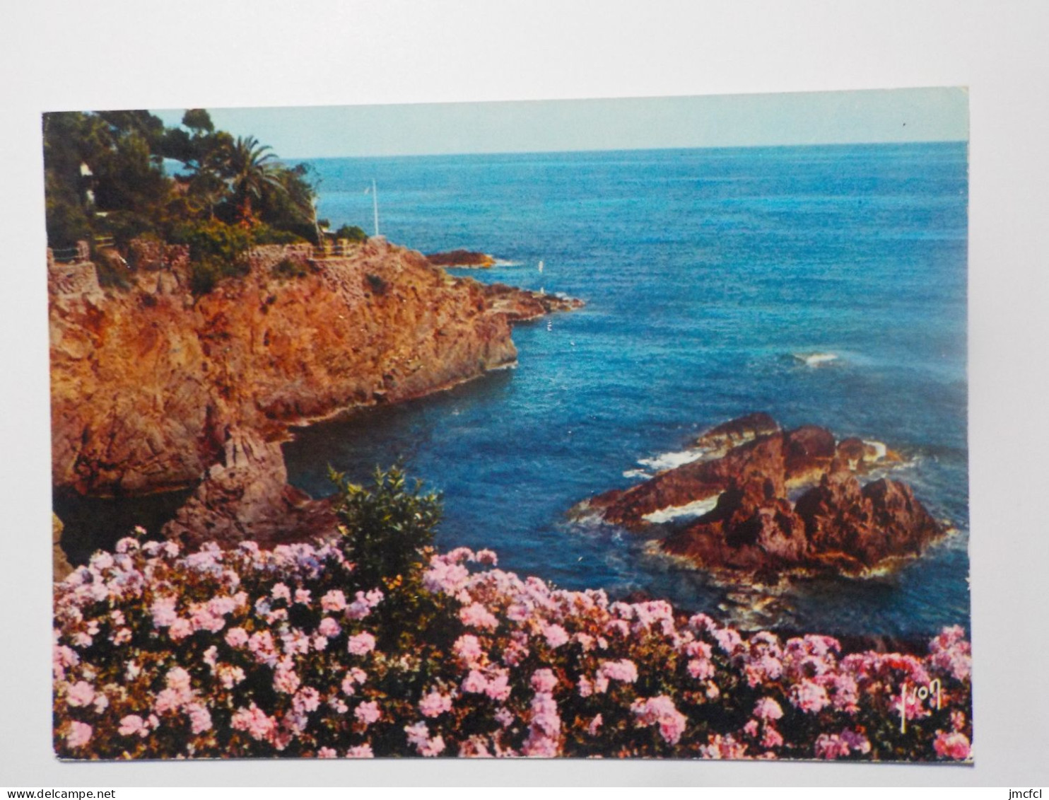 LA MEDITERRANEE (Dept 06-83-13-Cote d'Azur) 54 Cartes a 0.20 euros l'une