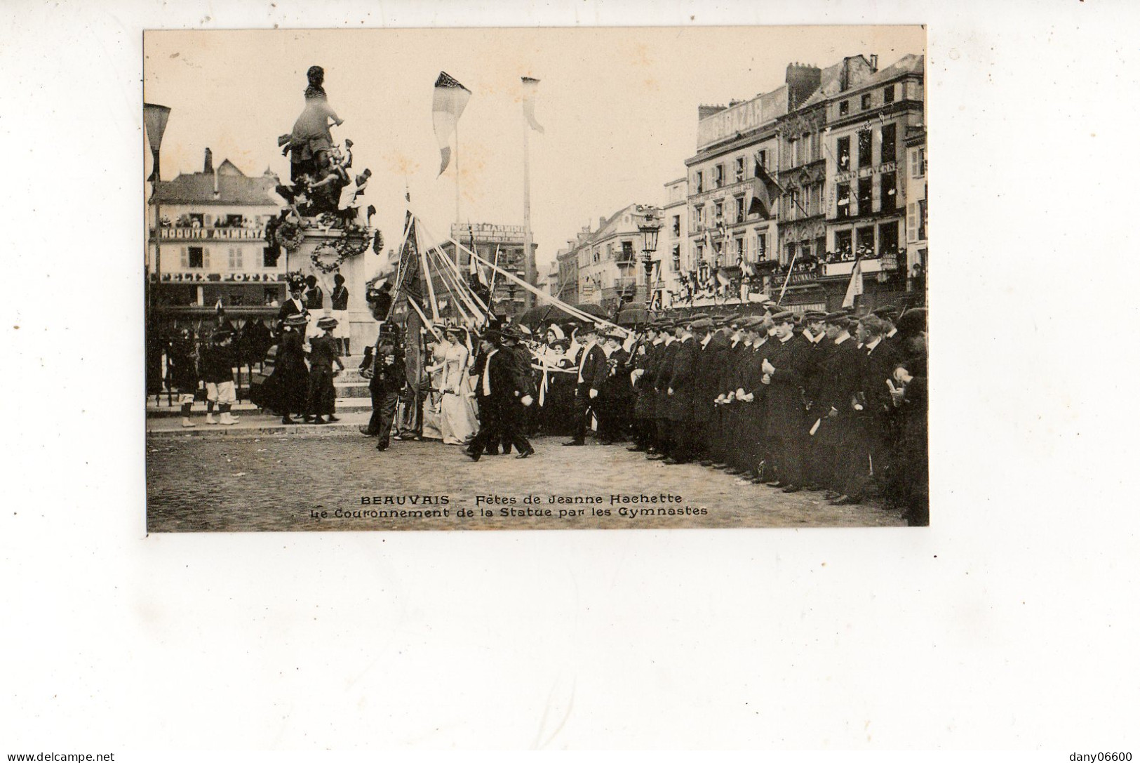 BEAUVAIS - Fêtes De Jeanne Hachette - Le Couronnement De La Statue Par Les Gymnastes   (carte Animée) - Beauvais