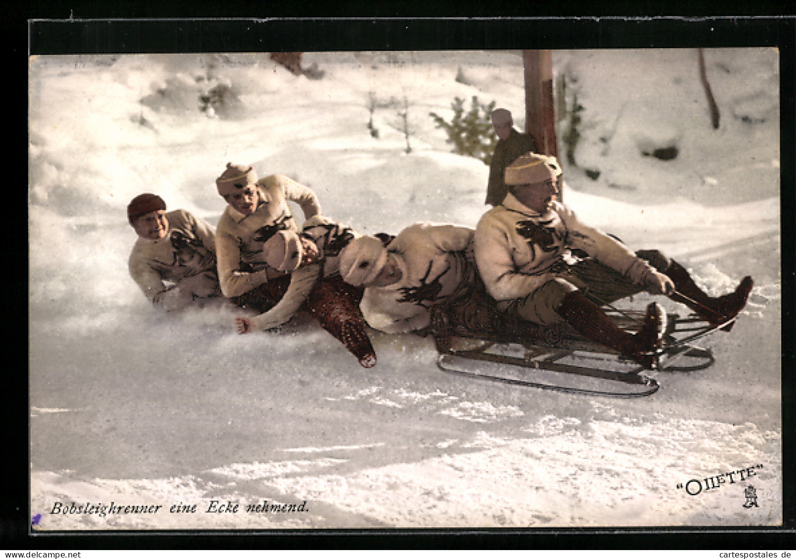 AK Bobsleihgrenner Eine Ecke Nehmend  - Wintersport