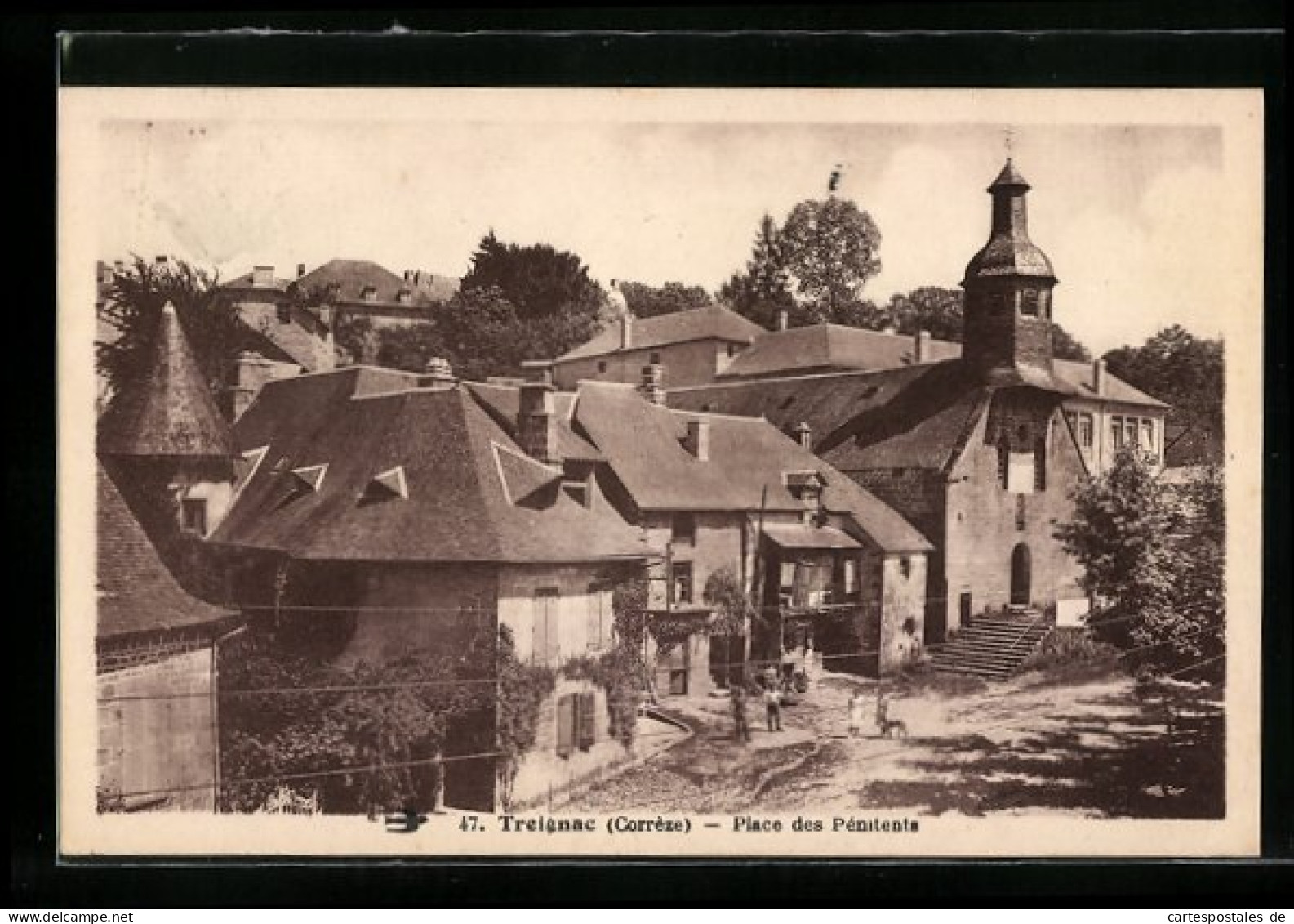 CPA Treignac, Place Des Pénitents  - Treignac