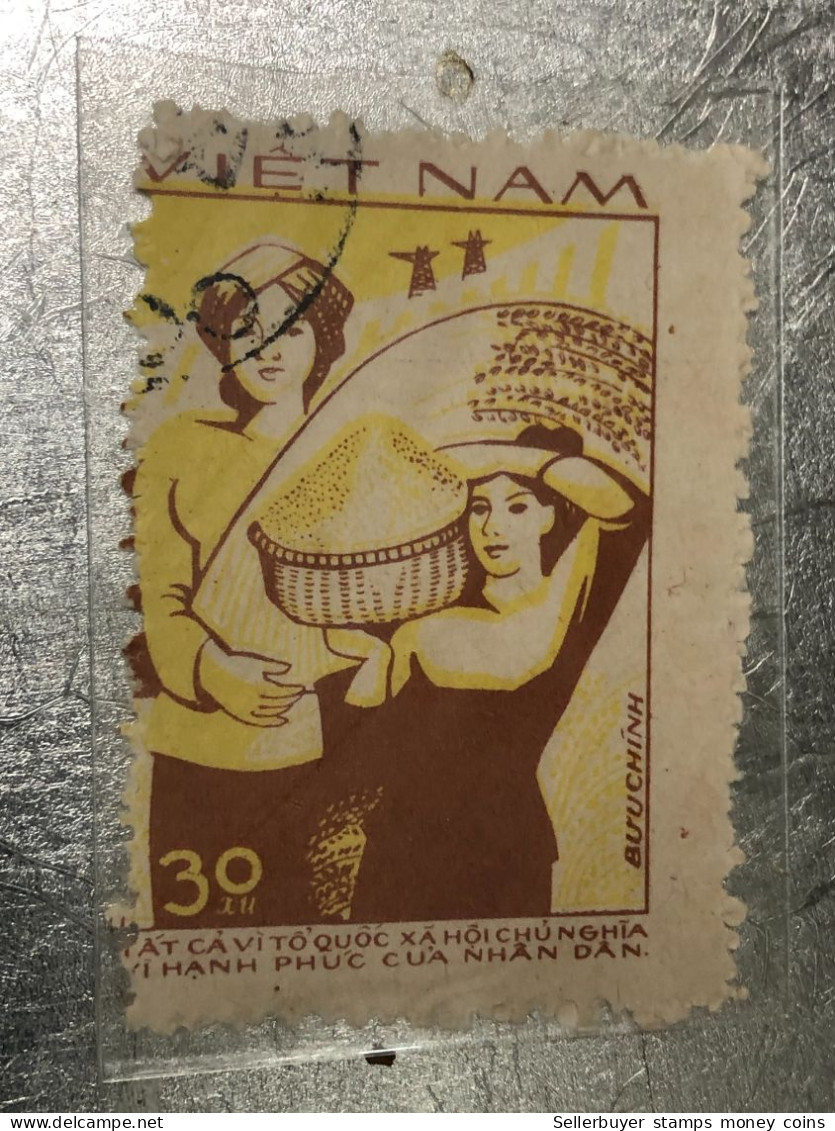 VIET NAM Stamps(1982-AGRICULTURE-WORKER-30 XU) PRINT ERROR(ASKEW)1 STAMPS-vyre Rare - Viêt-Nam
