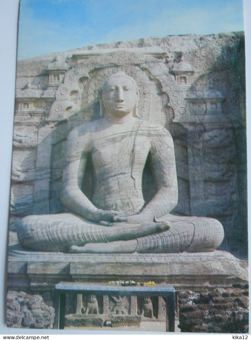 Sri Lanka Ceylan  Bouddha Assis  Gal Viharaya  Polonnaruwa       CP240277 - Sri Lanka (Ceylon)