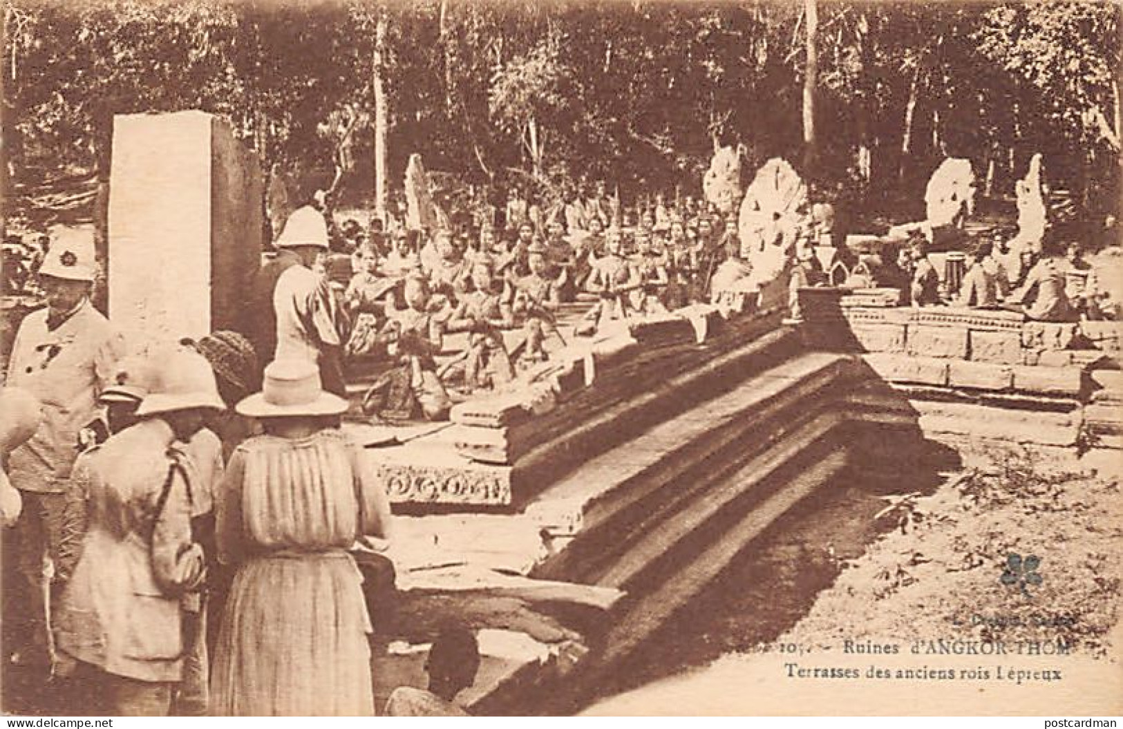 Cambodge - ANGKOR THOM - Terrasses Des Anciens Rois Lépreux - Ed. L. Crespin 10 - Cambodge