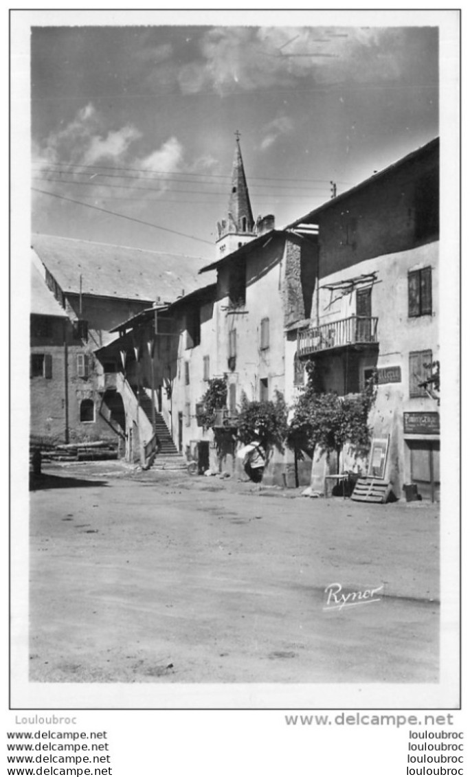 GUILLESTRE PLACE DU PORTAIL - Guillestre