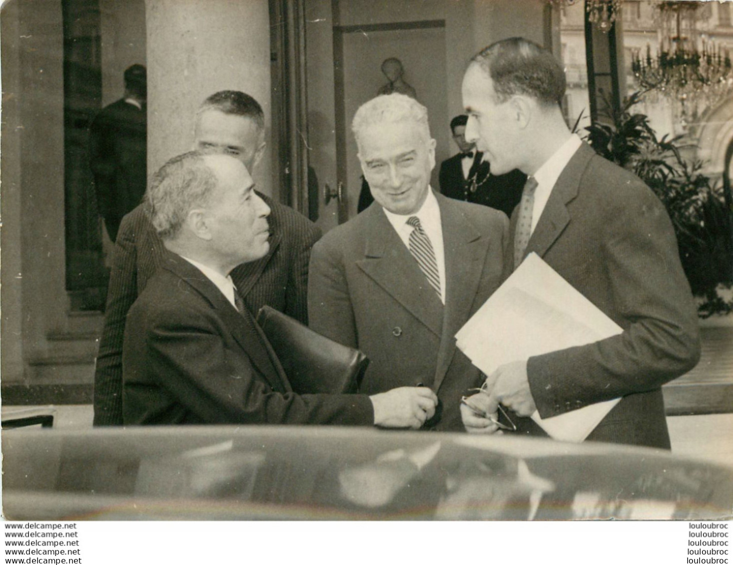 VALERY GISCARD D'ESTAING  1959 AVEC LOUIS JOXE ET ANTOINE PINAY PHOTO DE PRESSE 18 X 13 CM - Berühmtheiten