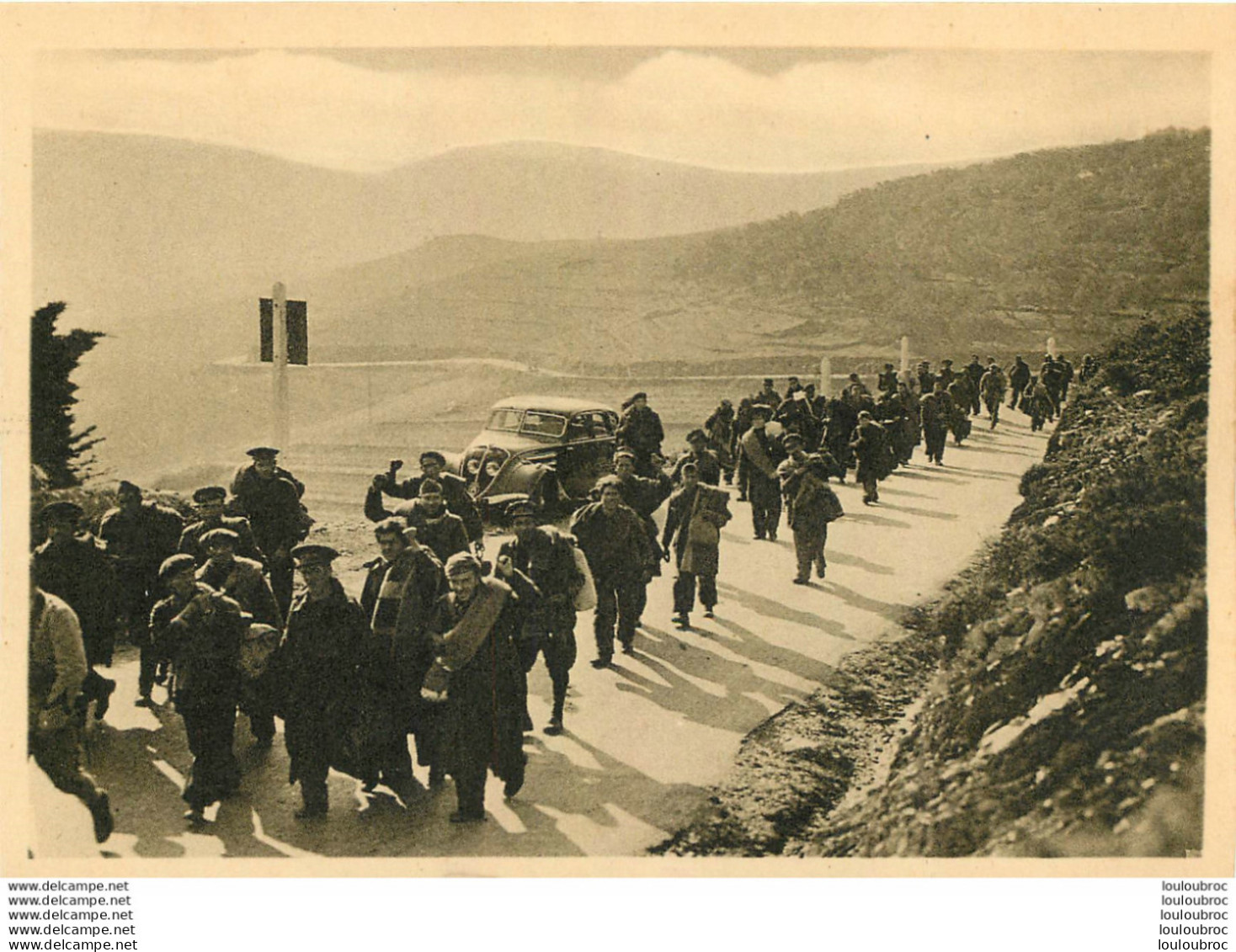 SUR LA ROUTE DE BANYULS MILICIENS SE DIRIGEANT SUR ARGELES GUERRE D'ESPAGNE - Sonstige & Ohne Zuordnung