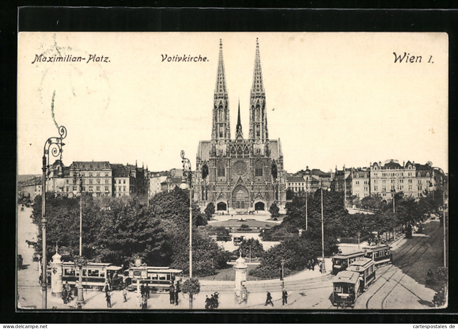 AK Wien, Strassenbahn Vor Der Votivkirche Am Maximilian-Platz  - Tramways