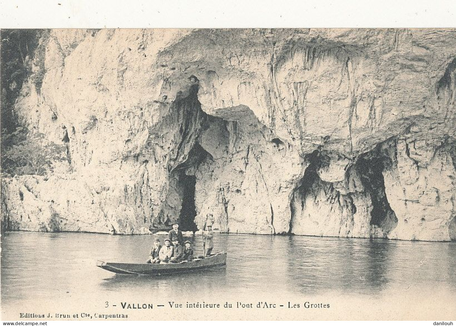 07 // VALLON   Vue Intérieure Du Pont D Arc   Les Grottes    Edit J Brun - Vallon Pont D'Arc