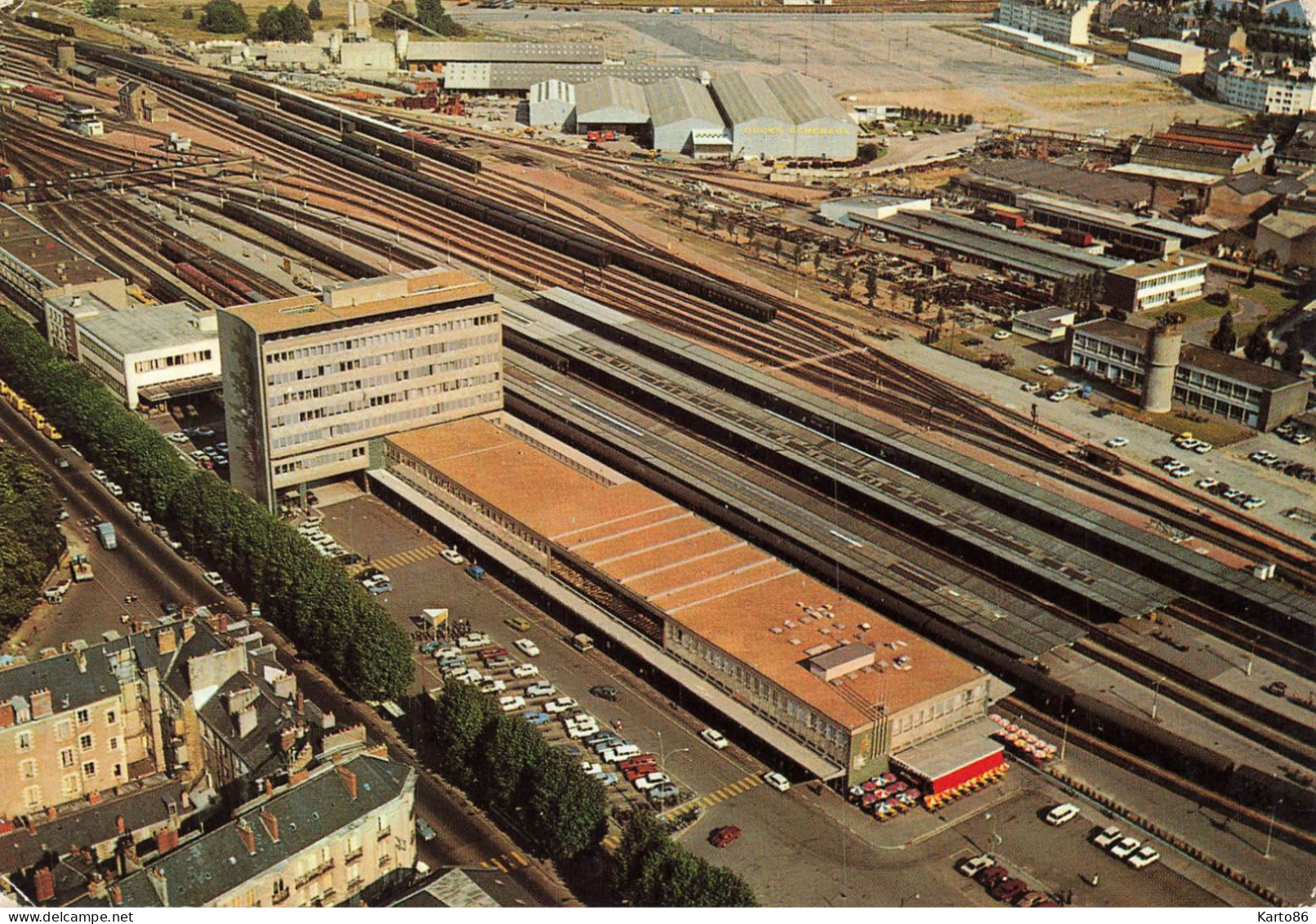 Nantes * La Gare SNFC * Ligne Chemin De Fer S.N.C.F. - Nantes
