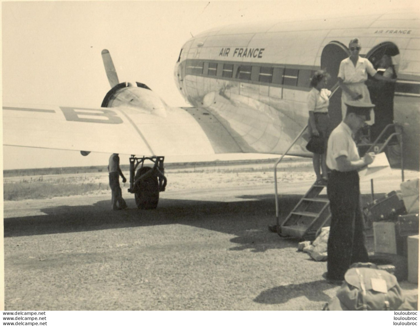 AVION DOUGLAS DC3 LIGNE DE LA CORSE PHOTO ORIGINALE   24X18 CM ANNEES 60 - Luftfahrt