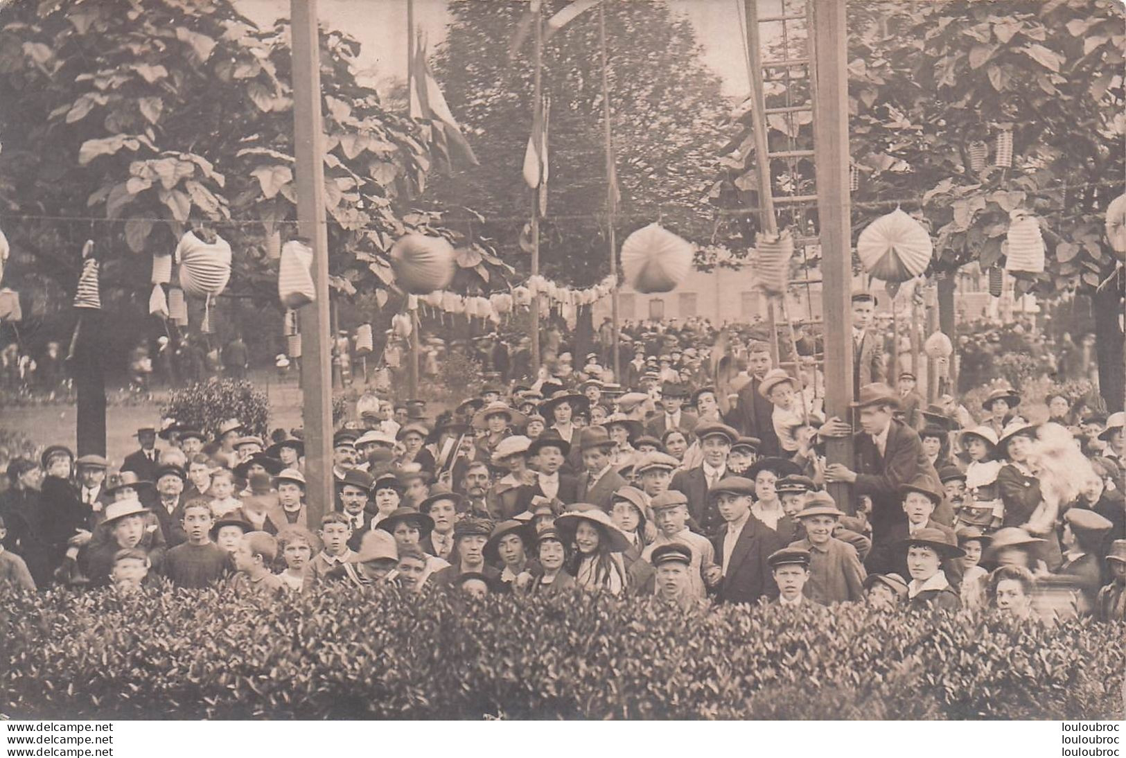 CARTE PHOTO D'UNE FETE DE VILLAGE LIEU NON IDENTIFIE - Te Identificeren