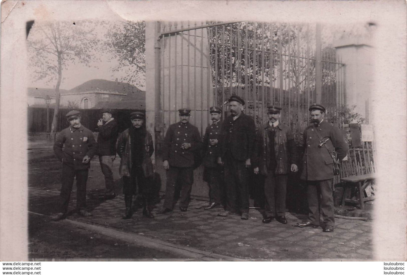 CARTE PHOTO PEUT-ETRE GROUPE DE CHASSEURS - Zu Identifizieren