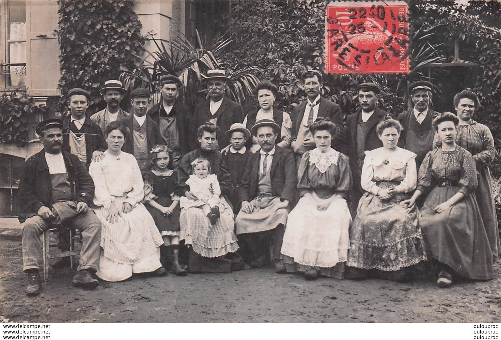 CARTE PHOTO  GROUPE DE PERSONNES AVEC CACHET DE DEPART GARE ST LAZARE - To Identify