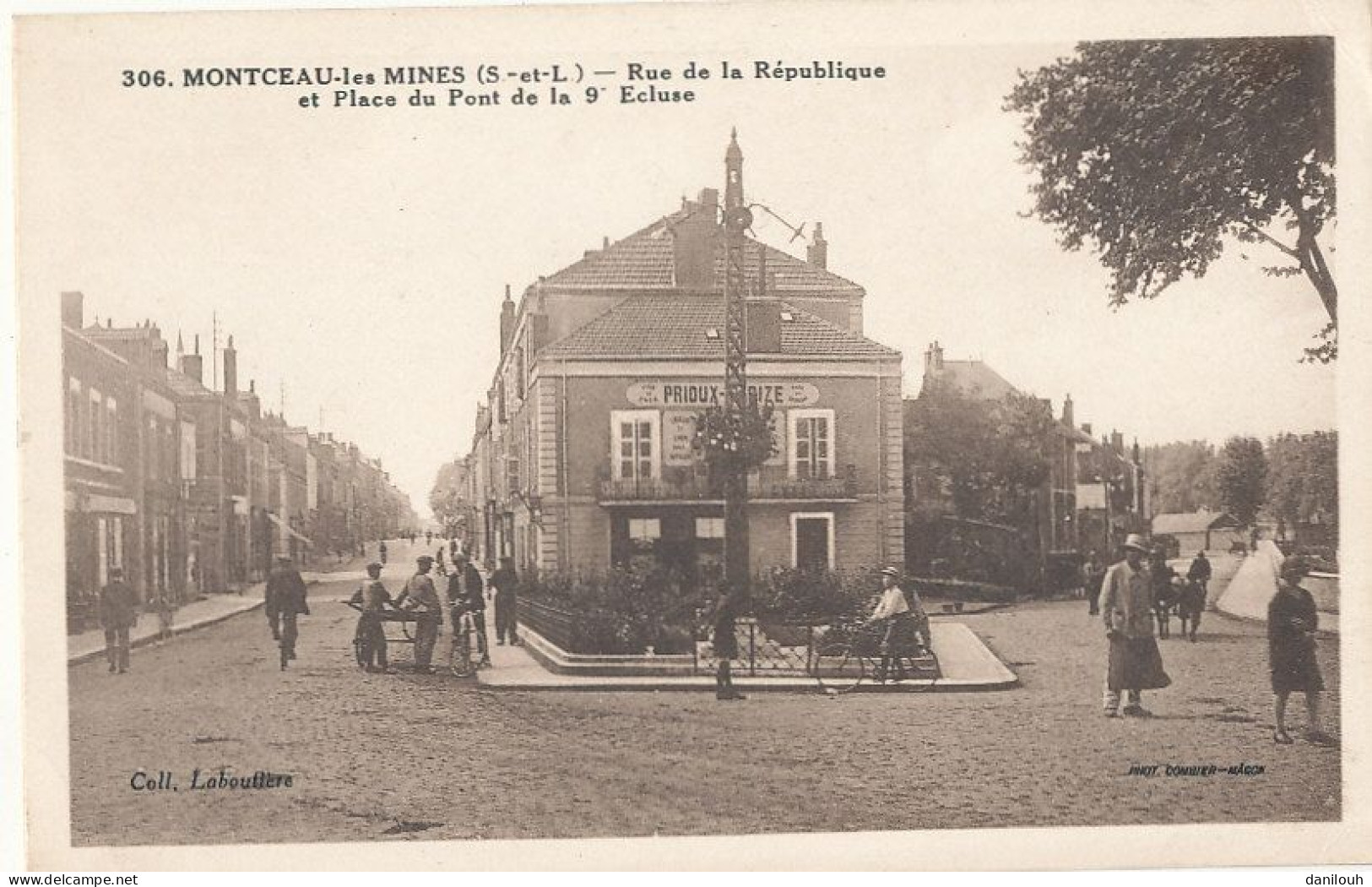 71 // MONTCEAU LES MINES   Rue De La République Et Place Du Pont De La 9eme écluse  306  - Montceau Les Mines