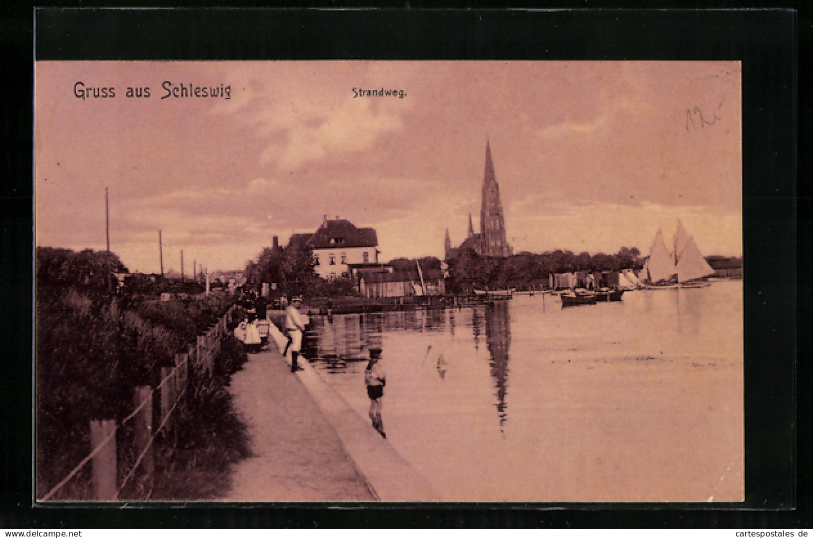 AK Schleswig, Strandweg Mit Blick Zur Kirche  - Schleswig