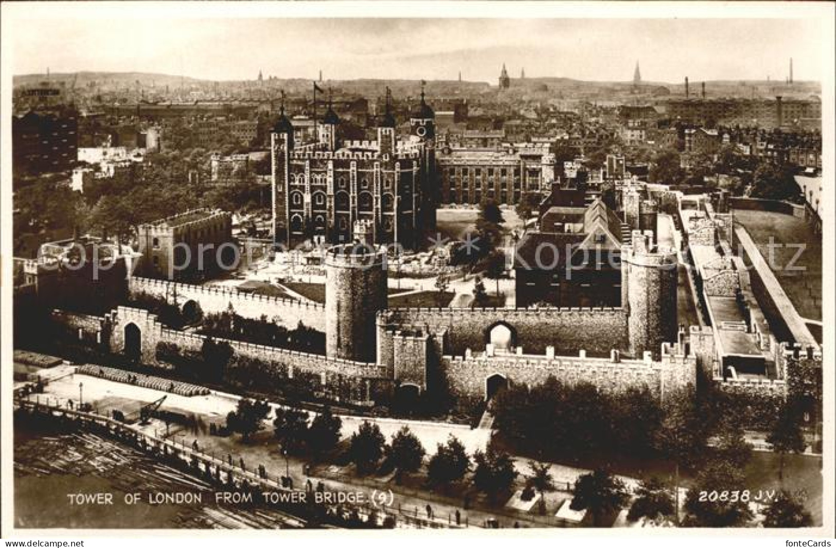 11774624 London Tower Of London From Tower Bridge Valentine's Post Card - Other & Unclassified