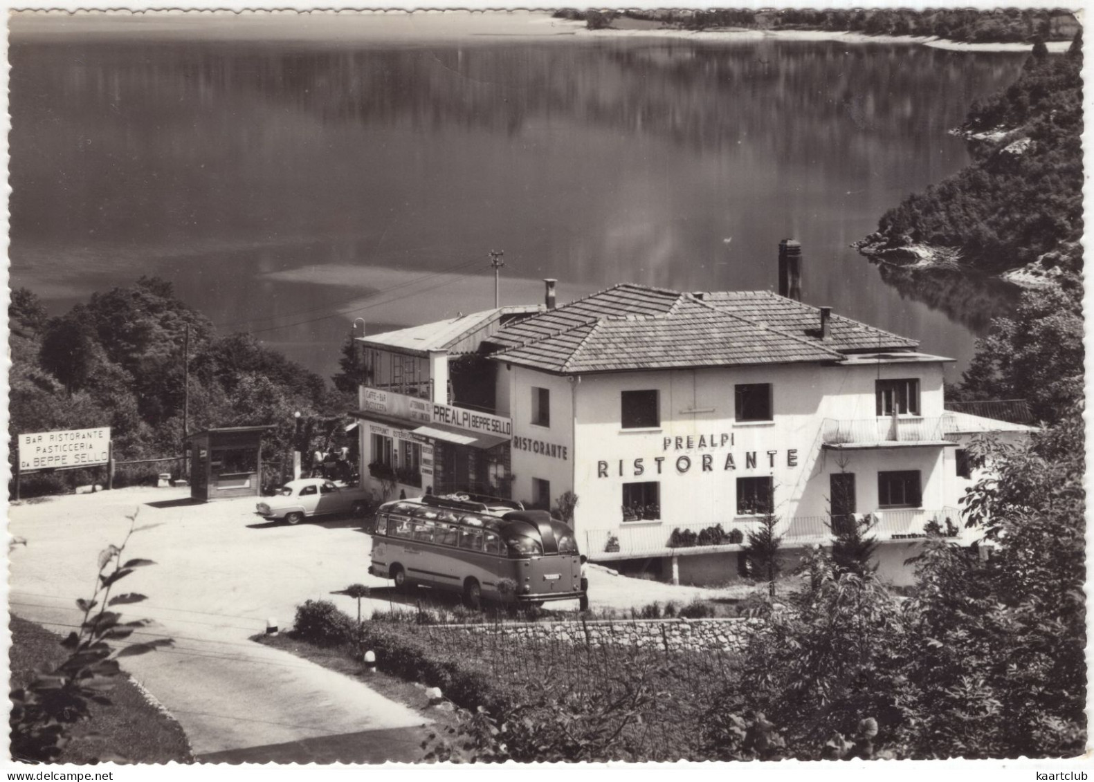 Belluno: SIMCA 9 ARONDE, MAGIRUS DEUTZ O6500 AUTOBUS/COACH - Albergo 'Prealpi' - S. Groce Del Lago - (Italia) - PKW