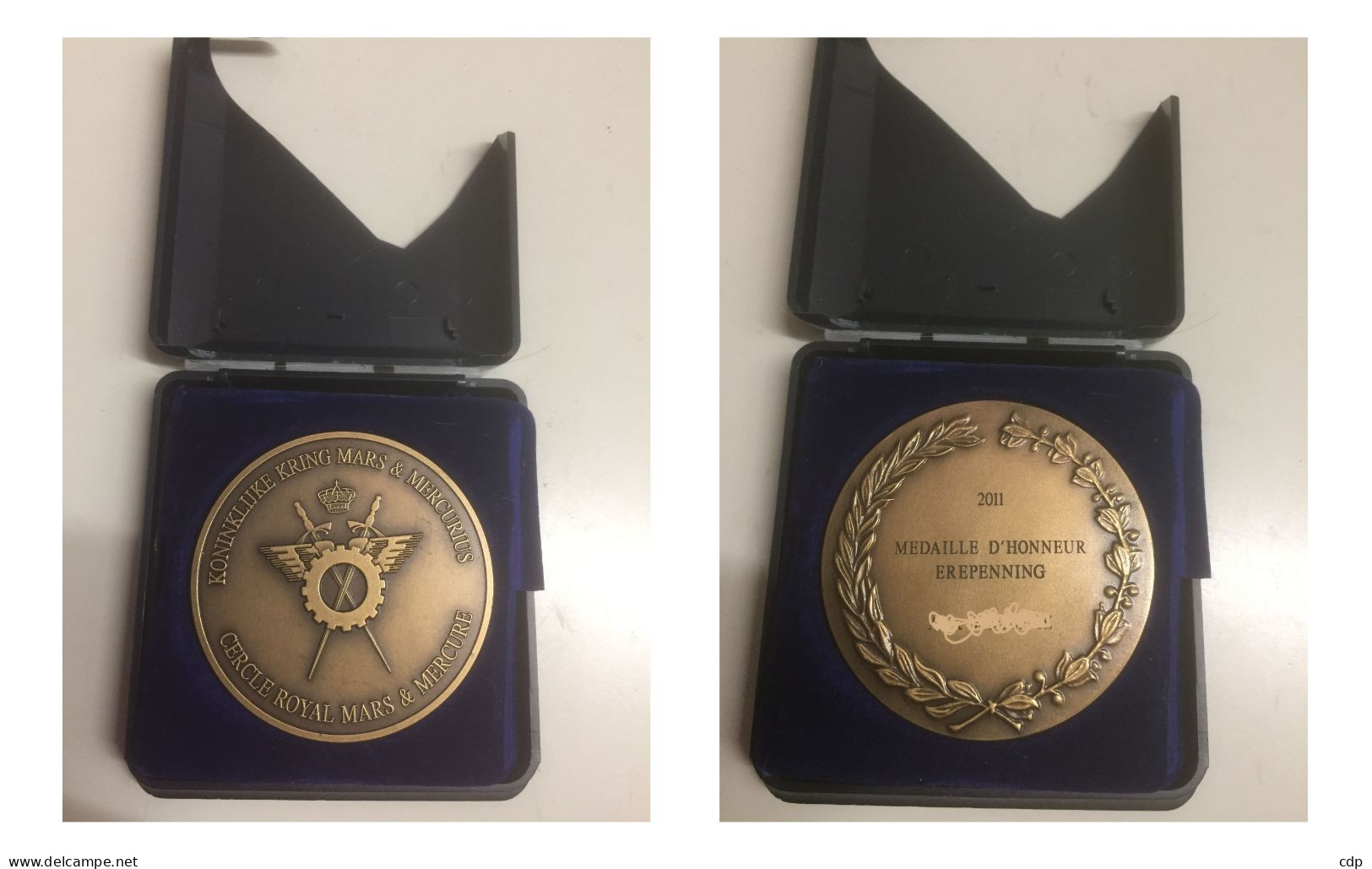Médaille Cercle Royal Mars & Mercure   2011 + Livre 5O Ieme Anniversaire - Sonstige & Ohne Zuordnung