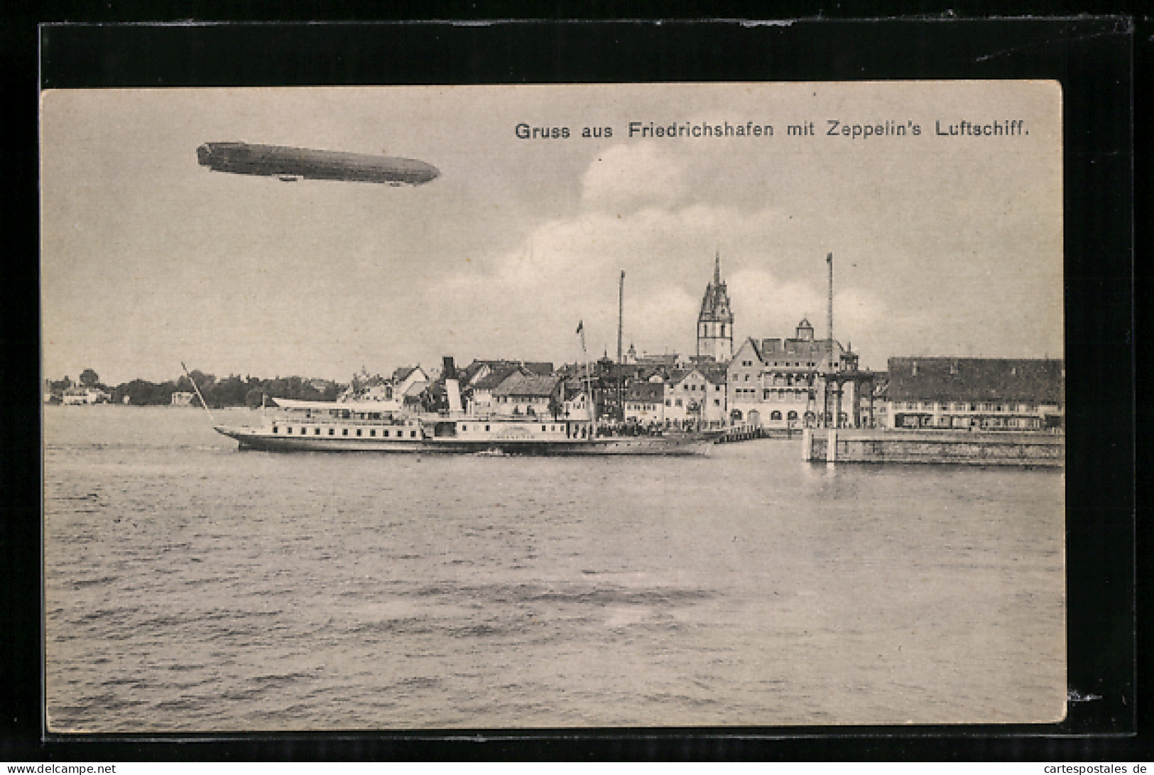 AK Friedrichshafen, Zeppelins Luftschiff Und Dampfer Helvetia  - Zeppeline