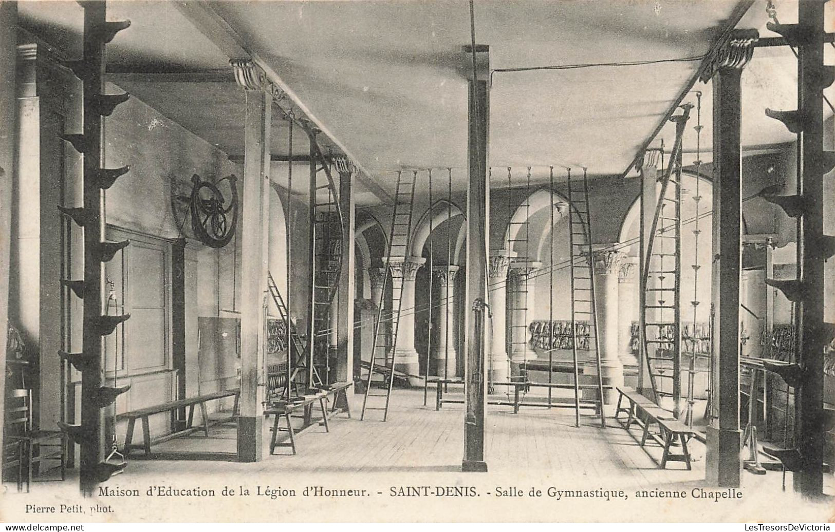 FRANCE - Saint Denis - Maison D'éducation De La Légion D'honneur - Salle De Gymnastique - Carte Postale Ancienne - Saint Denis