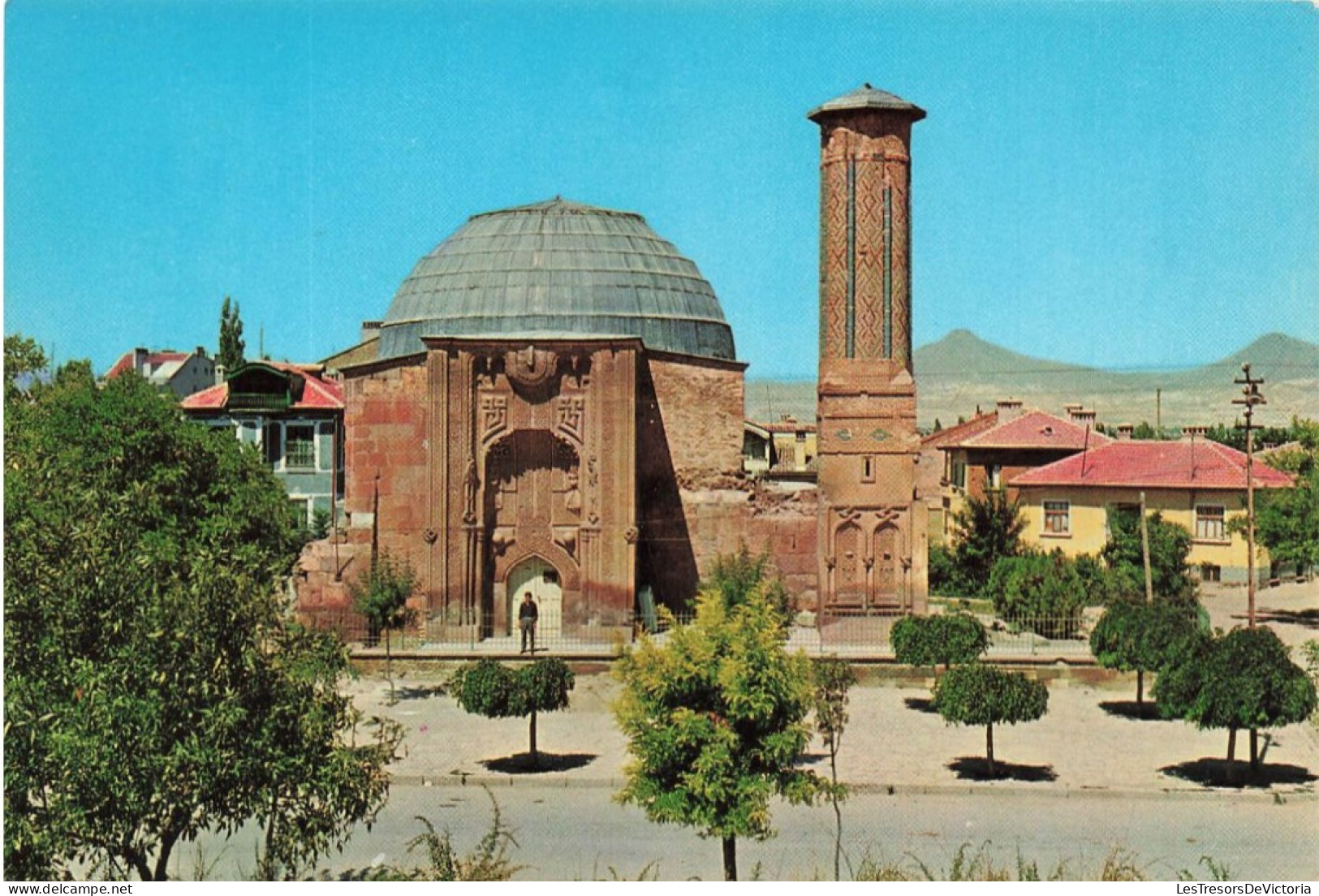 TURQUIE - Gez Dunyayi - Gor Konya'Yi - Turkiye - Feines Minarett - Vue Générale - Animé - Carte Postale - Turkey