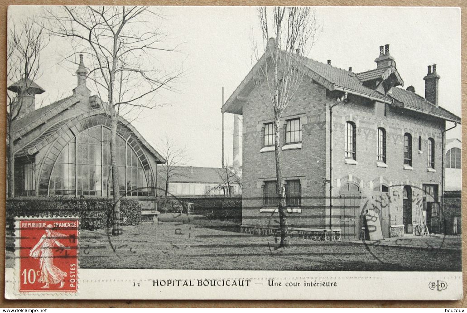 CPA HOPITAL BOUCICAUT - Une Cour Intérieure - District 15