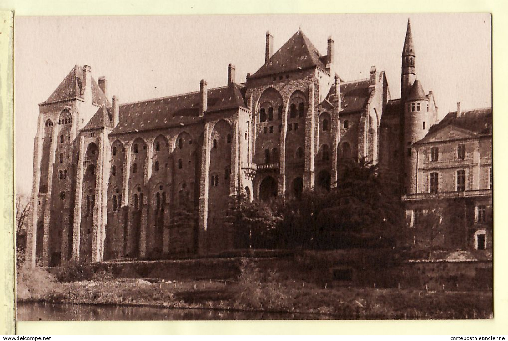 35307 / SOLESMES Sarthe Abbaye Les Bâtiments De 1896 Vus De L'île Saint CLEMENT 1930s Edition ABBAYE 3 - Solesmes