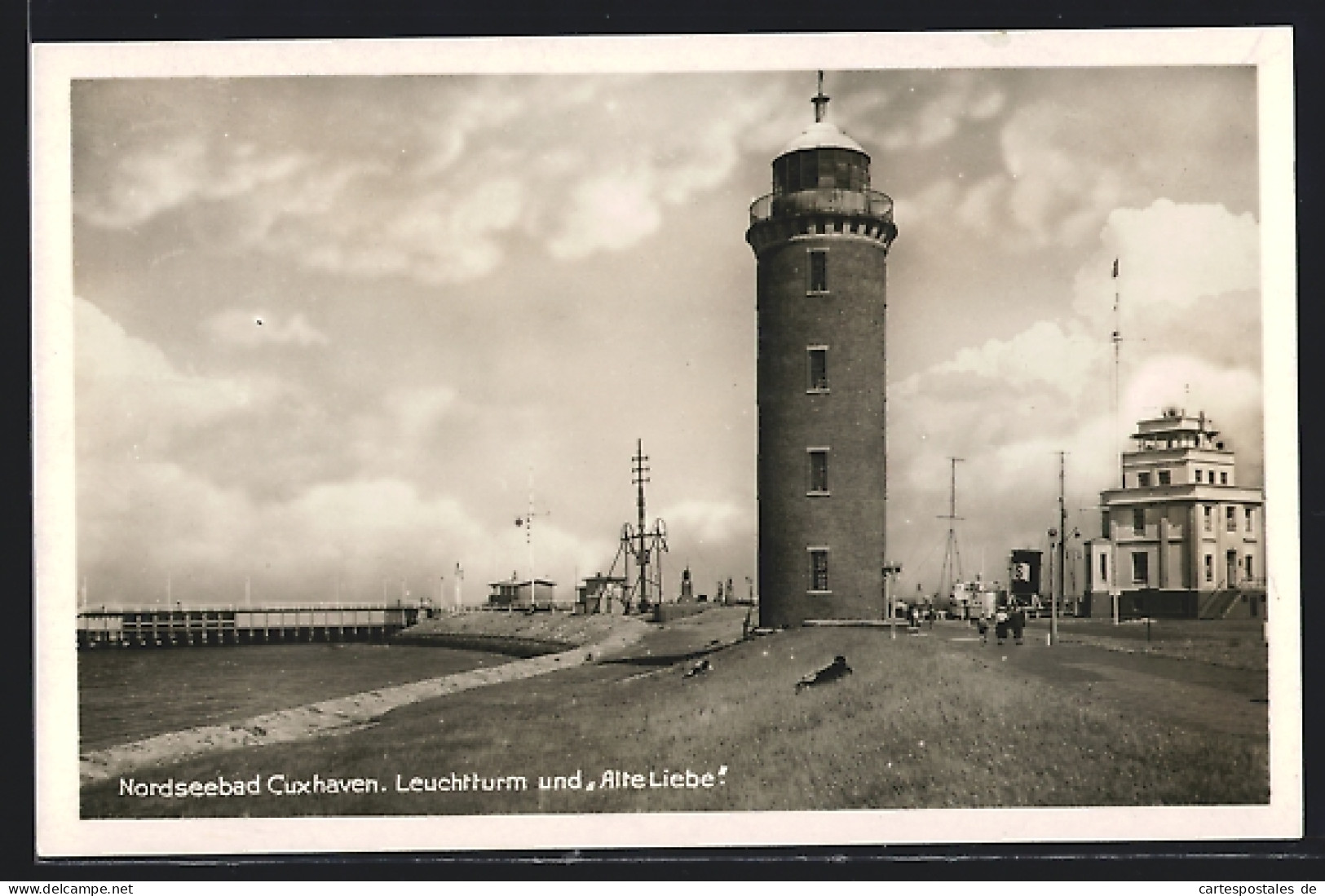 AK Cuxhaven, Leuchtturm Und Alte Liebe  - Cuxhaven