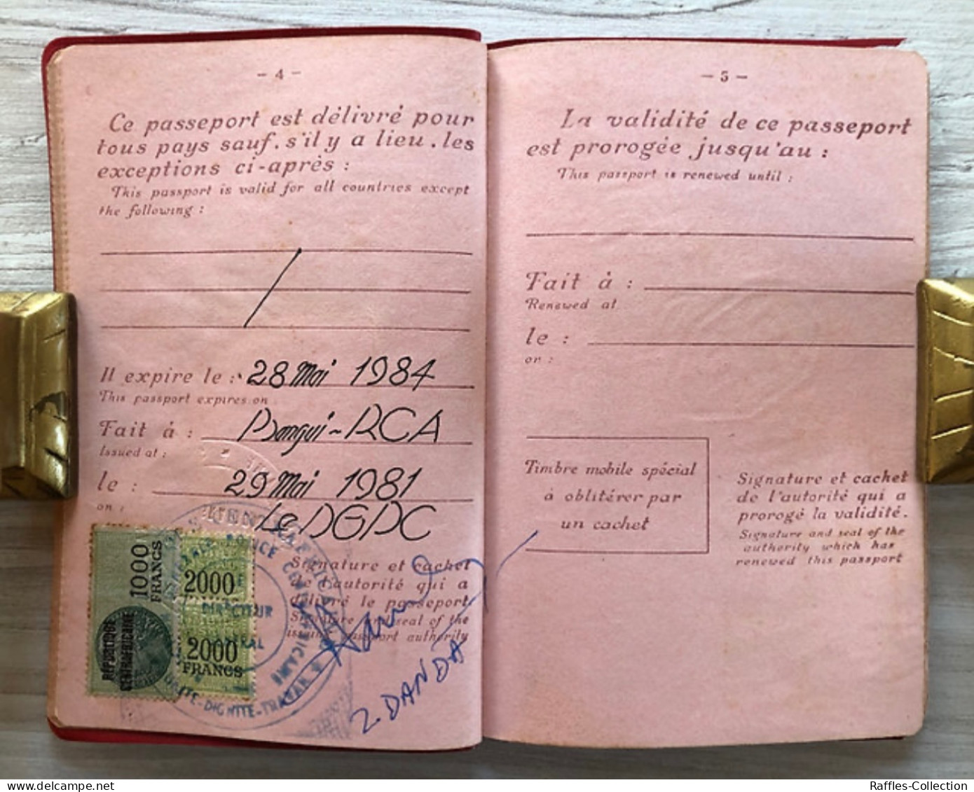African C.A.R. Passport Passeport Reisepass Pasaporte Passaporto - Historische Documenten