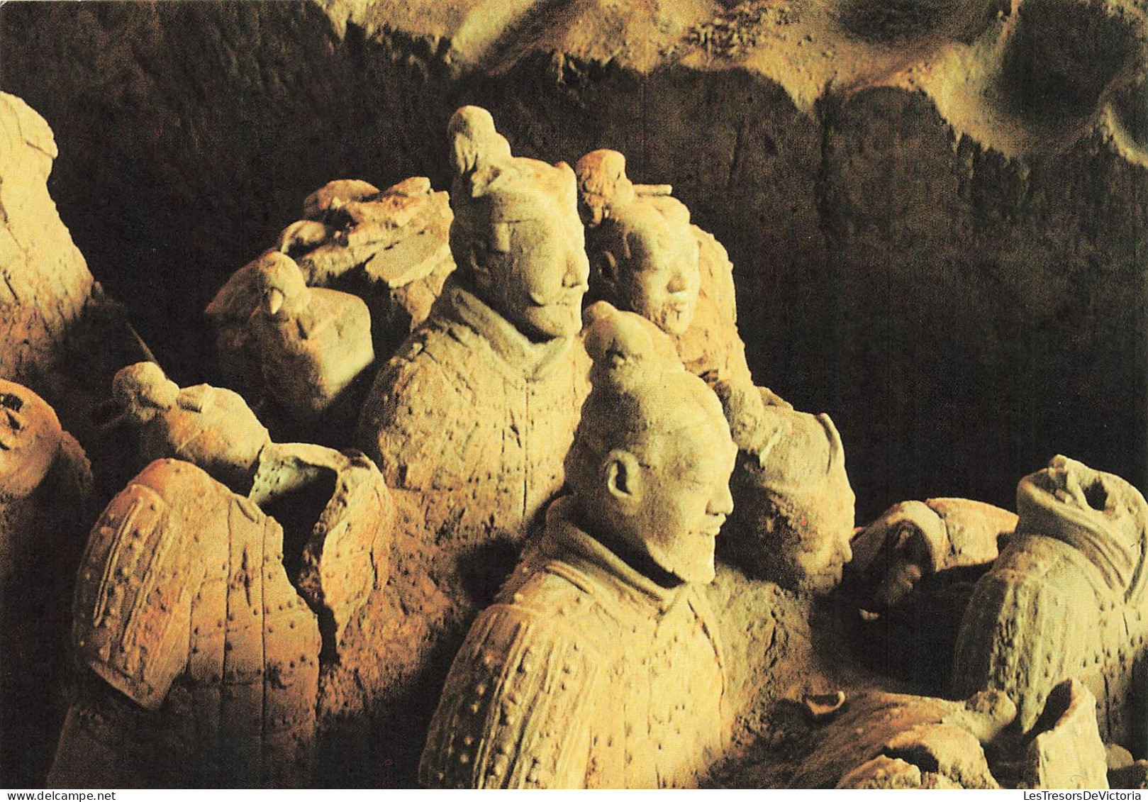 CHINE - Terra Cotta Warriors Jast Unerhthed - Statues De Soldats - Carte Postale - China
