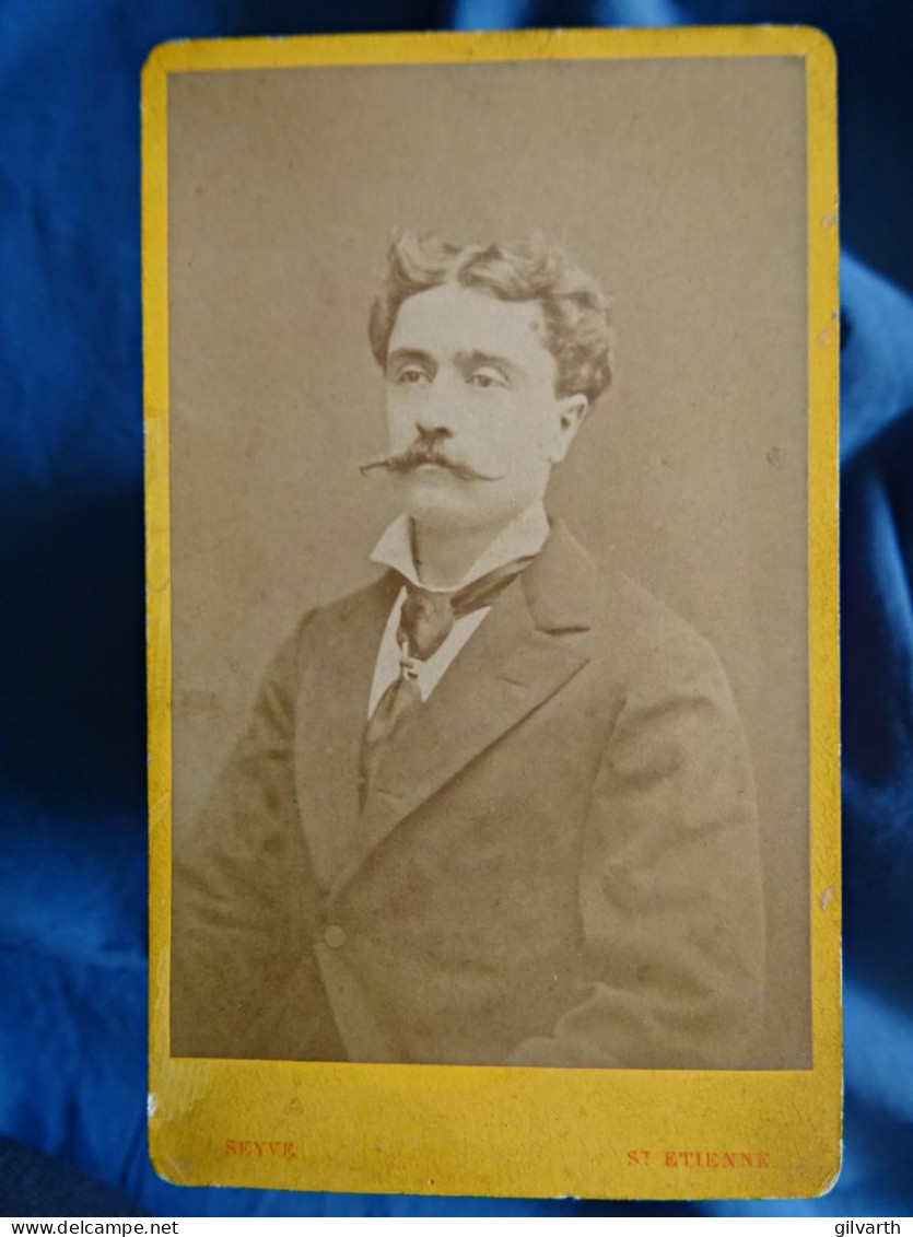 Photo Cdv Seyve à Saint Etienne - Homme à L'élégante Moustache, Ca 1870-75 L432 - Alte (vor 1900)