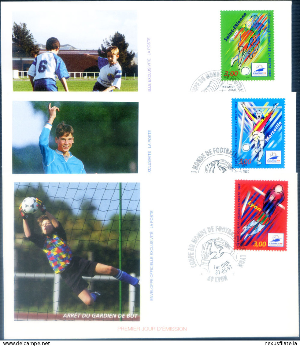 Sport. Calcio. Stadi 1996-1998. 10 FDC. - Other & Unclassified