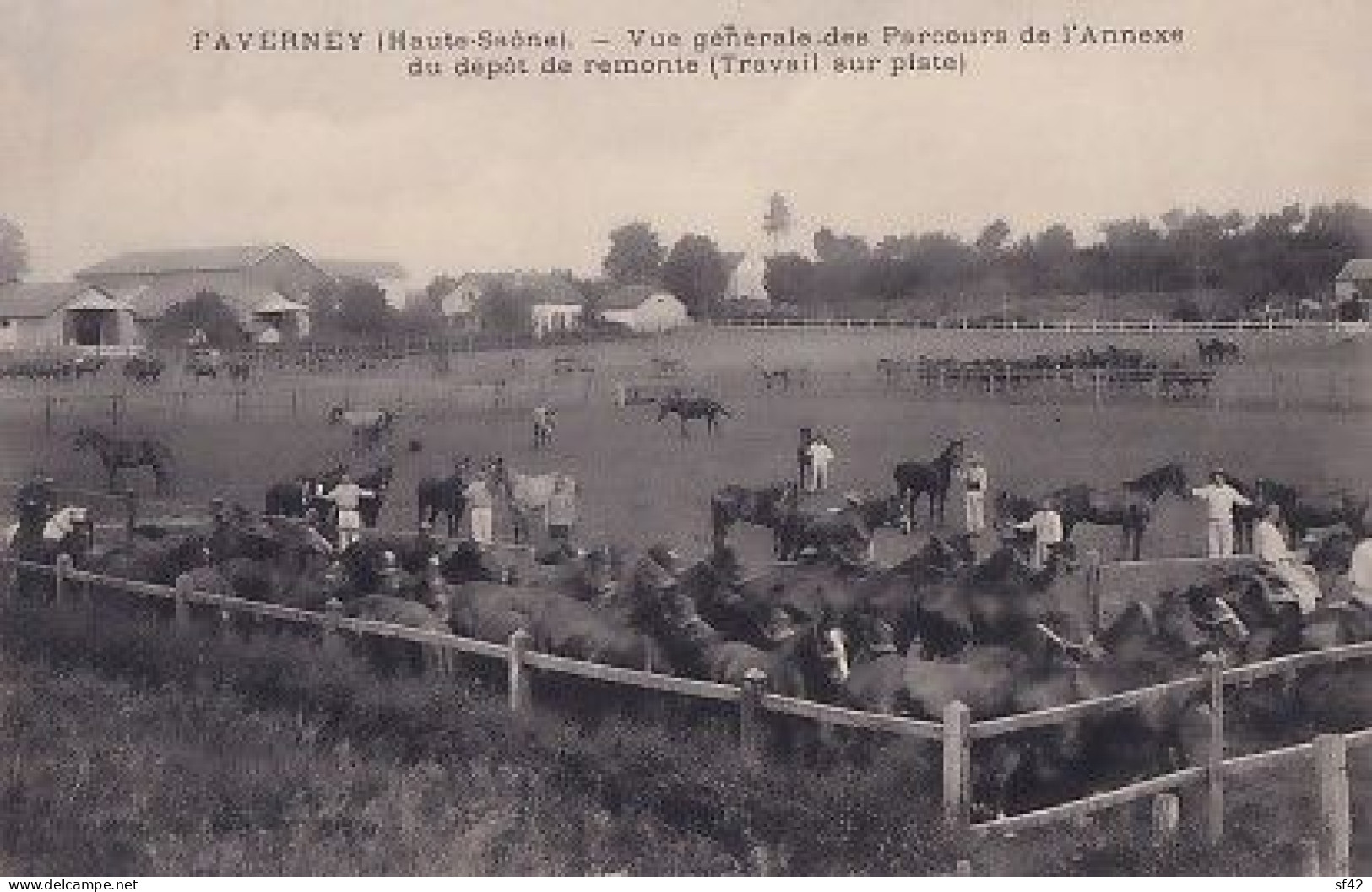 FAVERNEY              Vue Générale Des Parcours De L Annexe Du Dépot De Remonte. Travail Sur Piste - Otros & Sin Clasificación