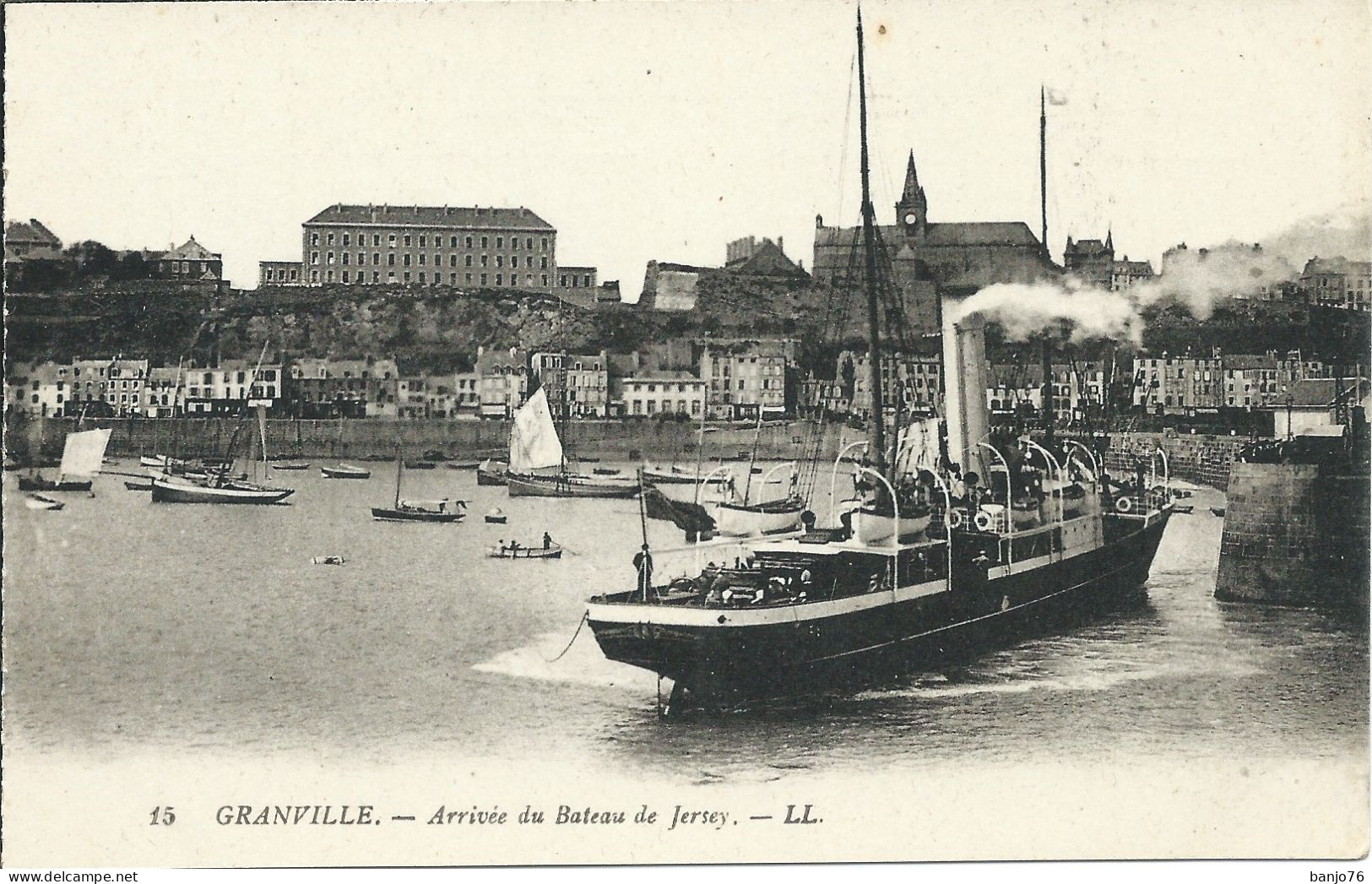 Granville (50) - Arrivée Du Bateau De Jersey - Granville