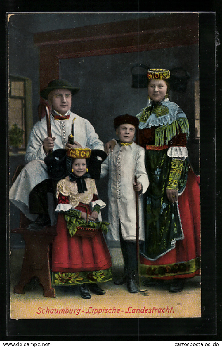 AK Familie In Tracht Aus Schaumburg-Lippe  - Vestuarios
