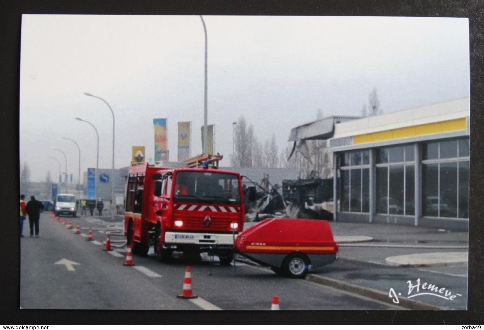 CHOLET Incendie Renault Bd Du Poitou Pompiers 2004 Numérotée 34/100 - Cholet