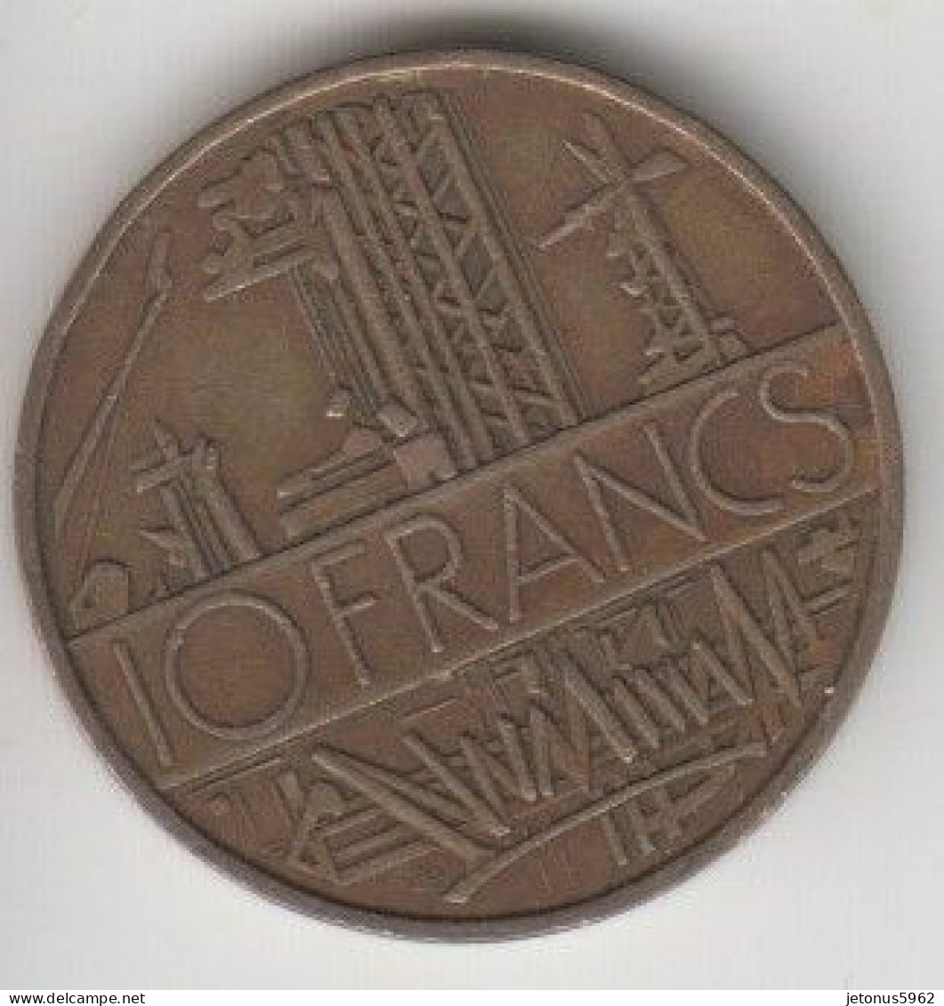 36 CLUIS Monnaie Publicitaire Sur 10 Francs "Cluis 1er Mai" - Notgeld